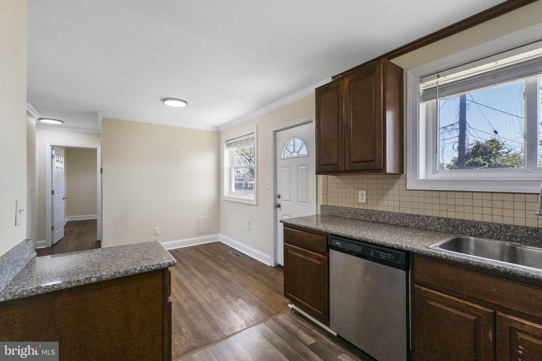 ROCKDALE MANOR - Residential