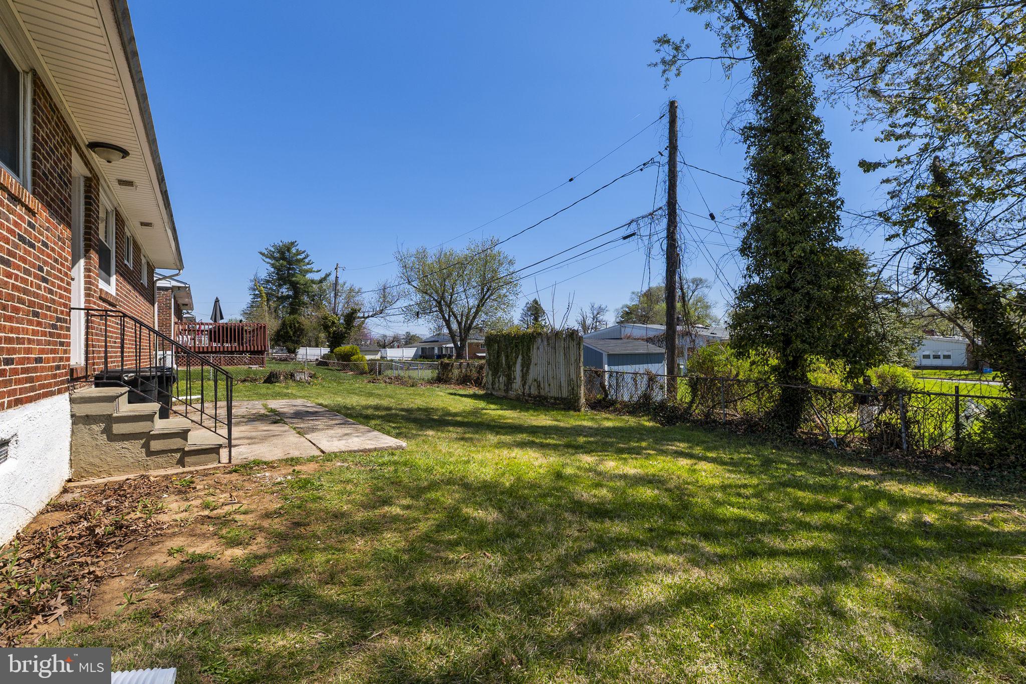 ROCKDALE MANOR - Residential