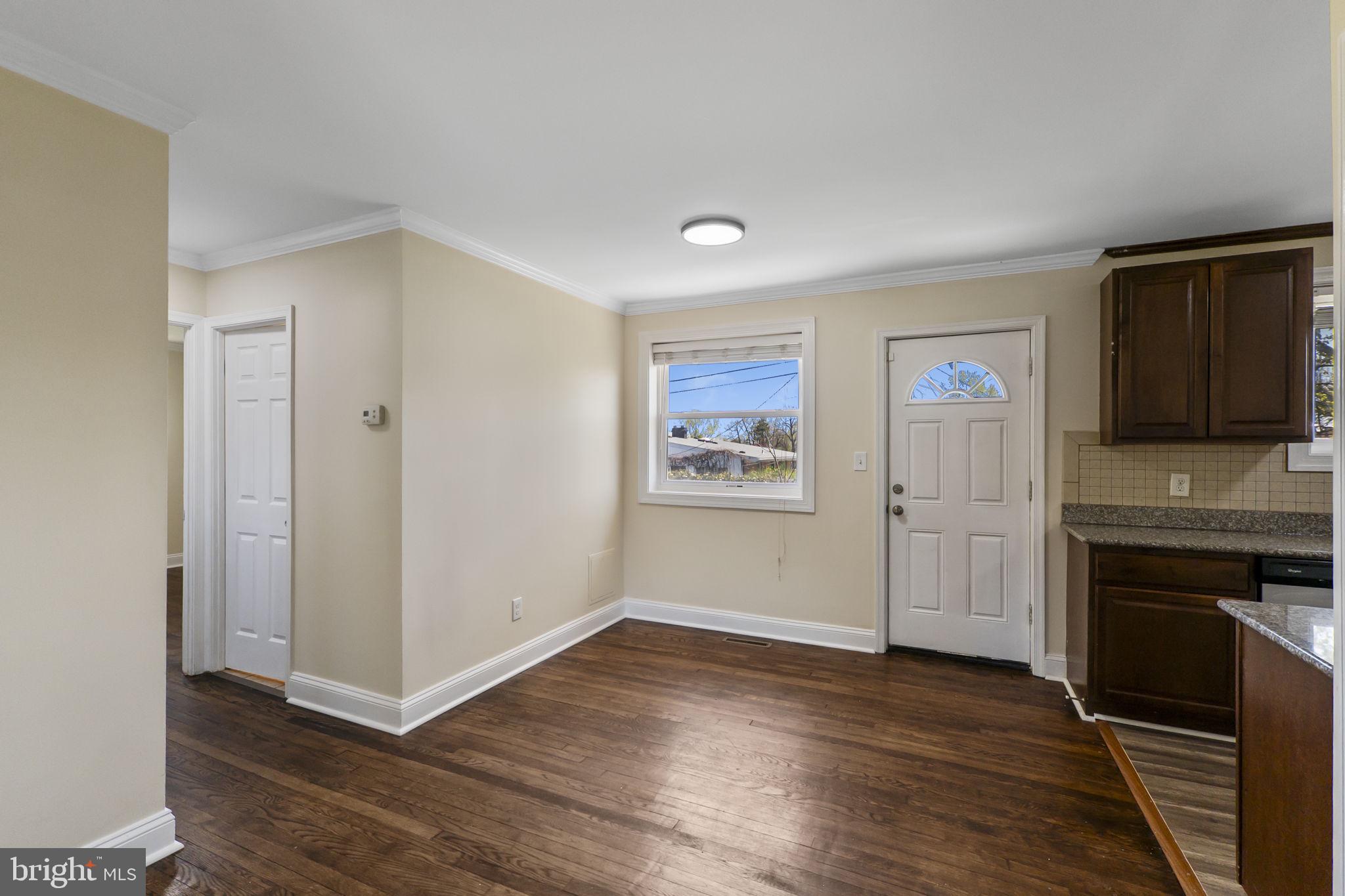 ROCKDALE MANOR - Residential