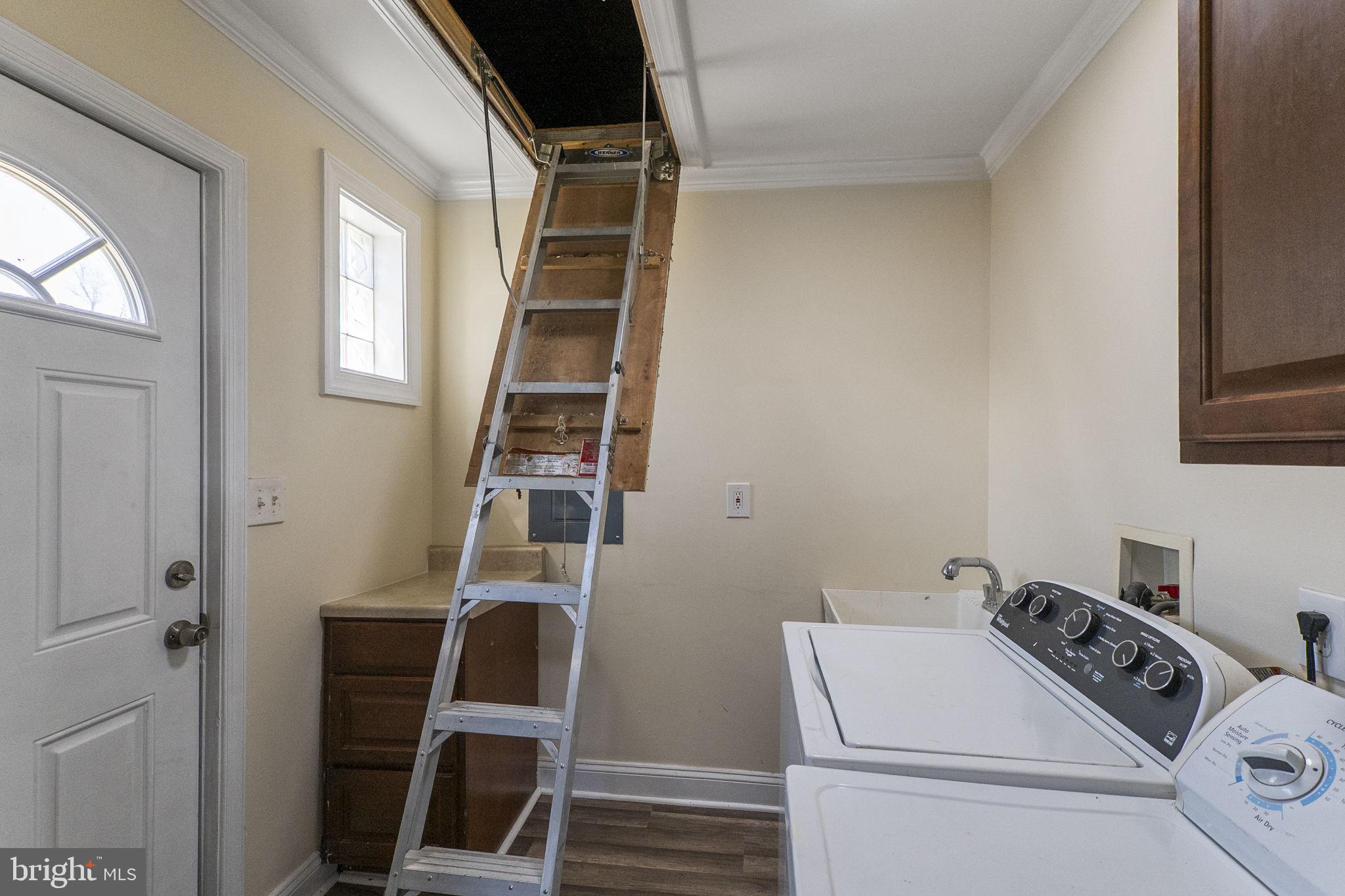 ROCKDALE MANOR - Residential