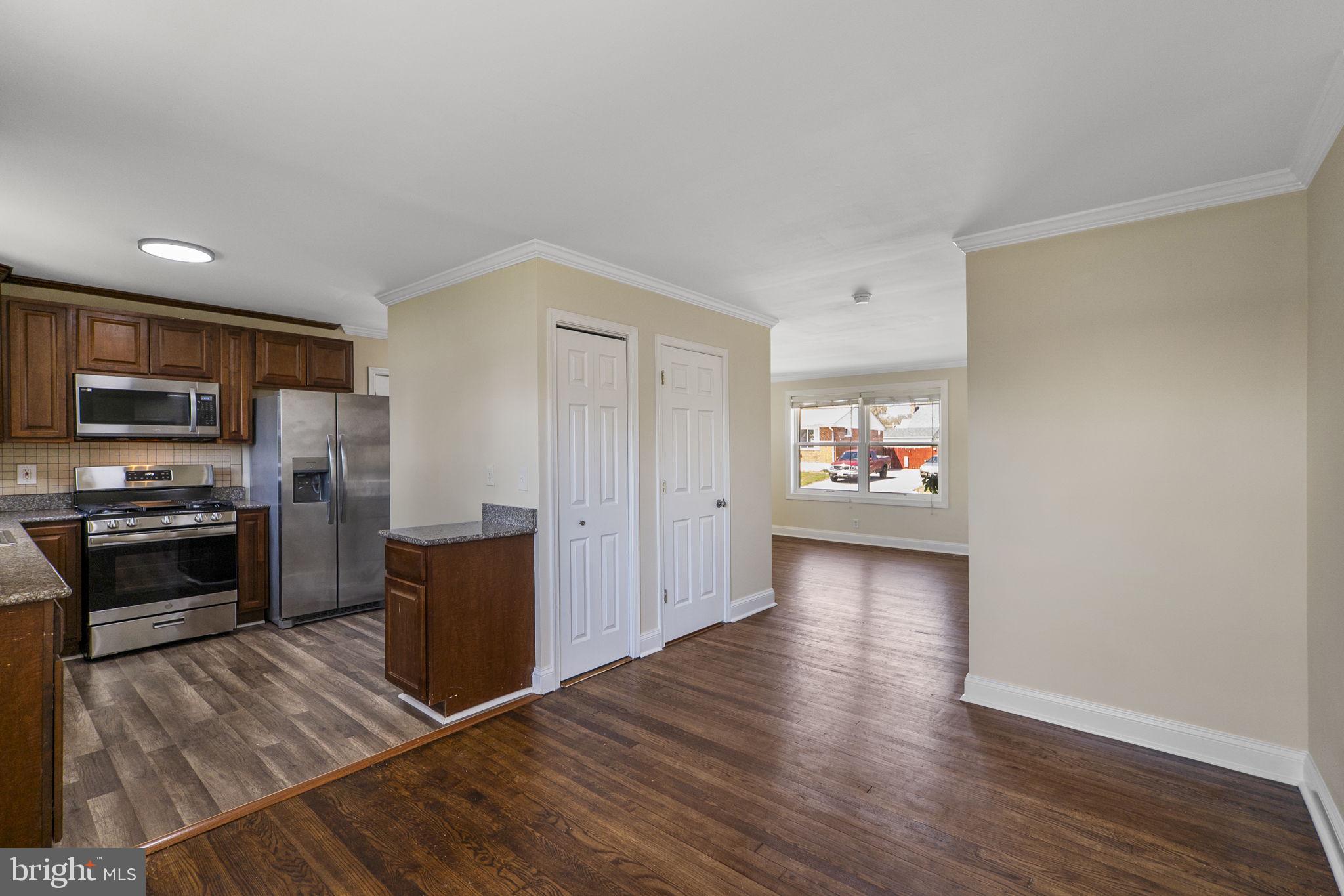 ROCKDALE MANOR - Residential