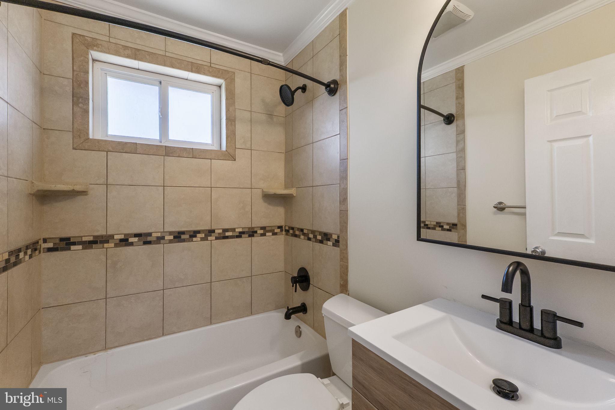 ROCKDALE MANOR - Residential