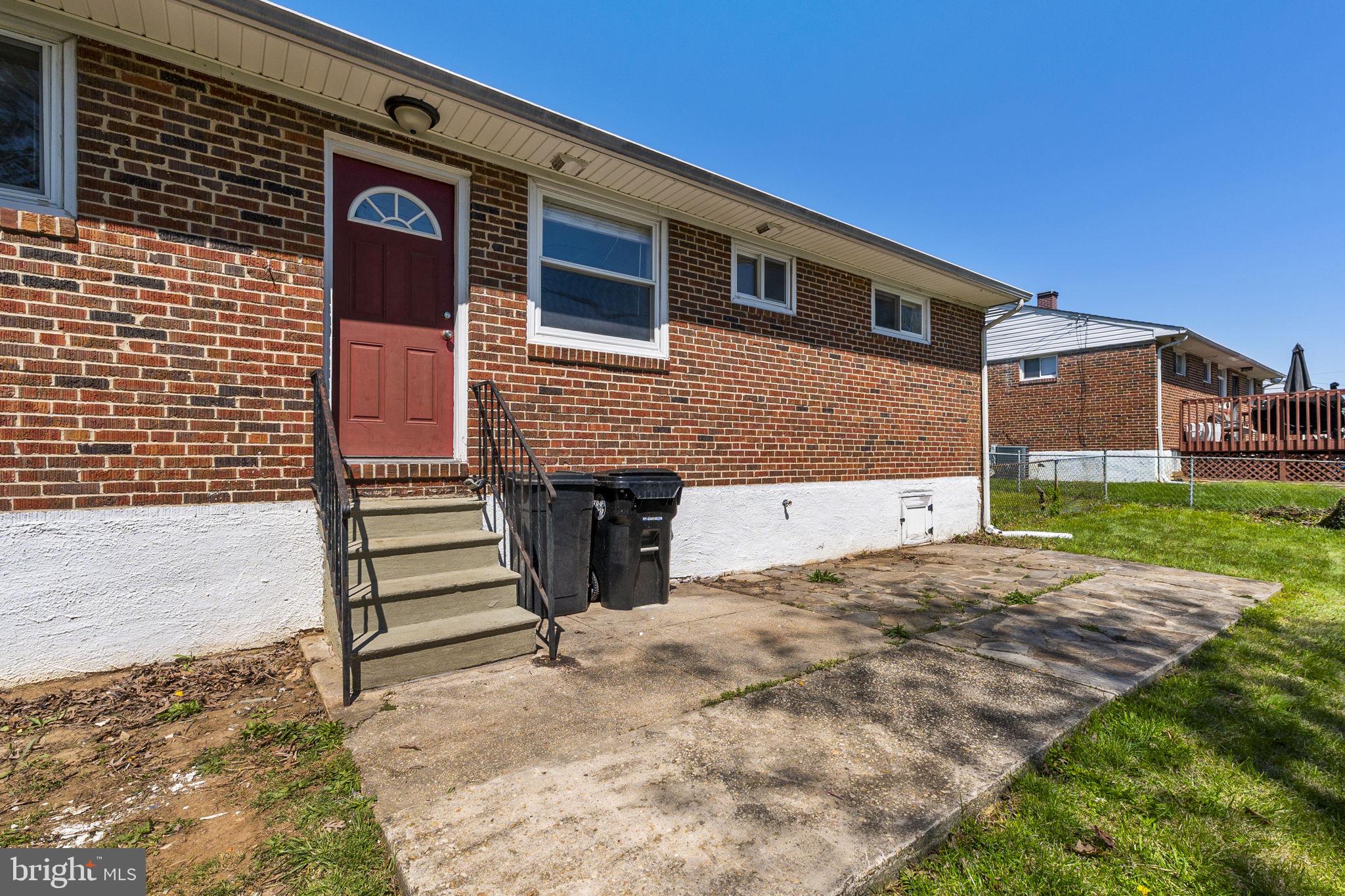 ROCKDALE MANOR - Residential