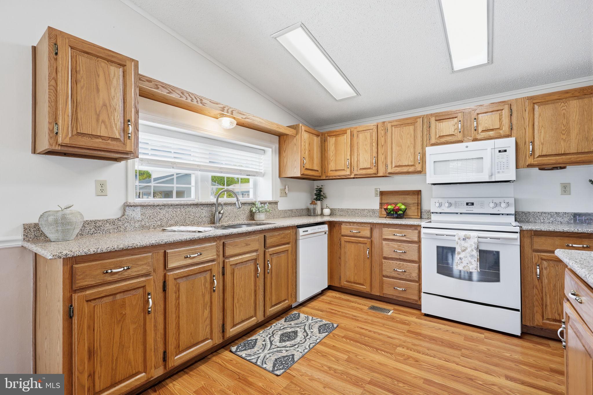 BUCKINGHAM SPRINGS - Residential