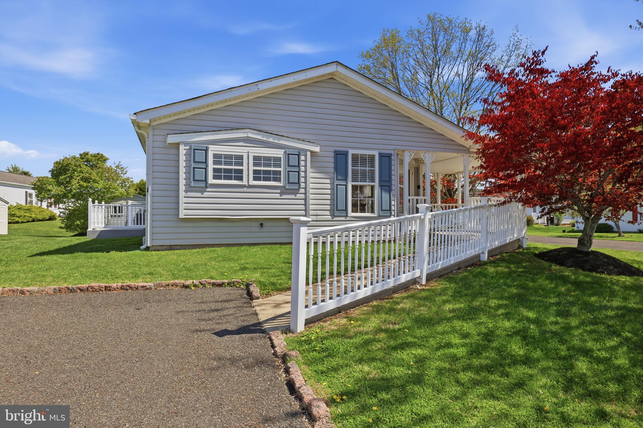 BUCKINGHAM SPRINGS - Residential