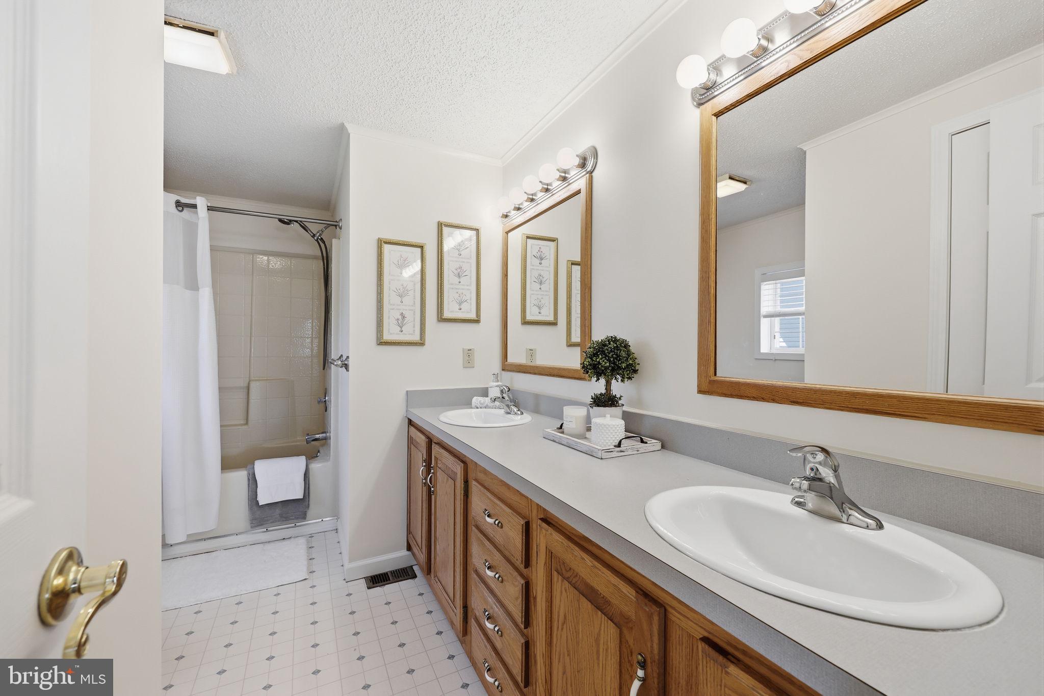 BUCKINGHAM SPRINGS - Residential