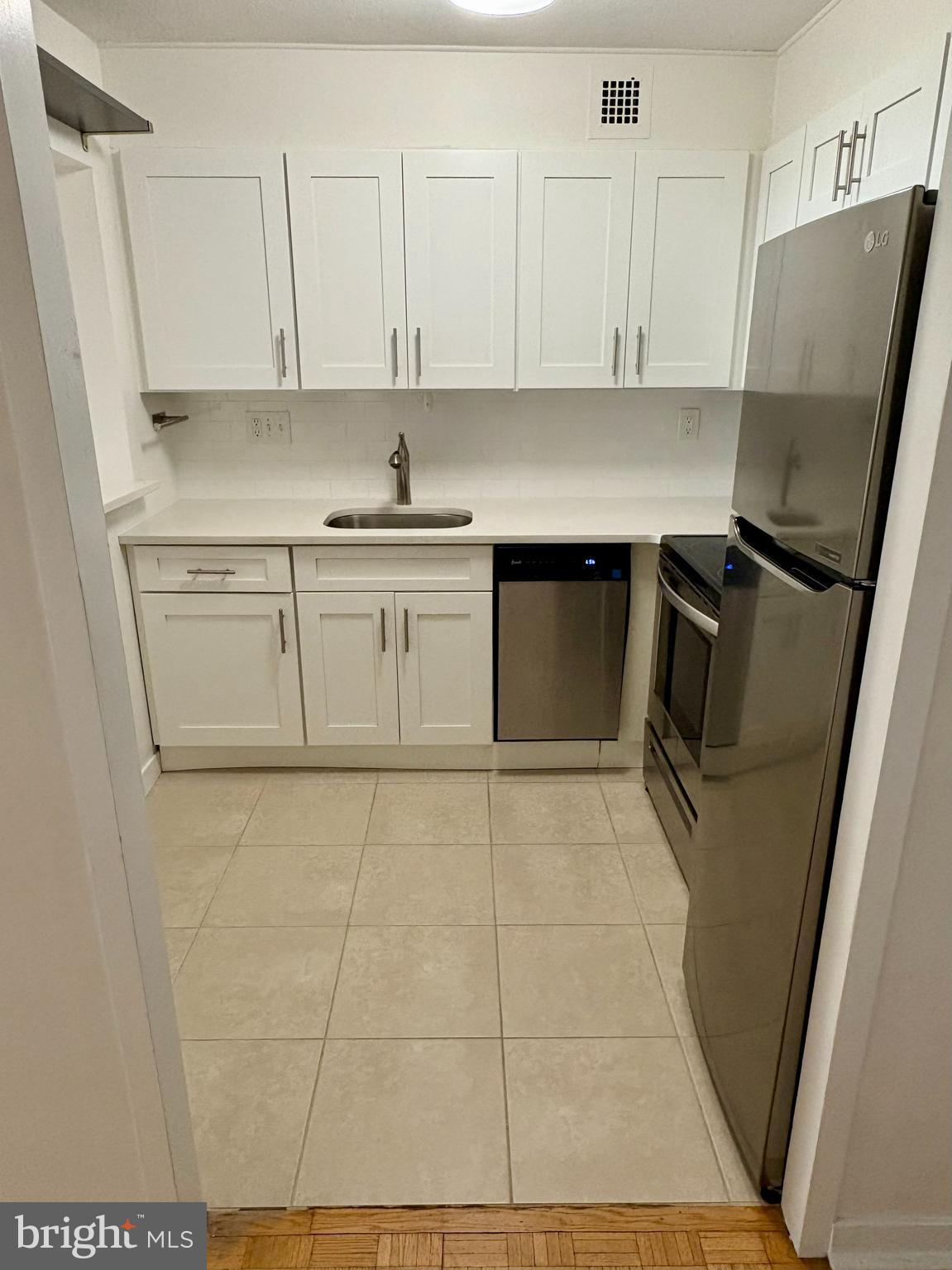 RITTENHOUSE SQUARE - Residential Lease