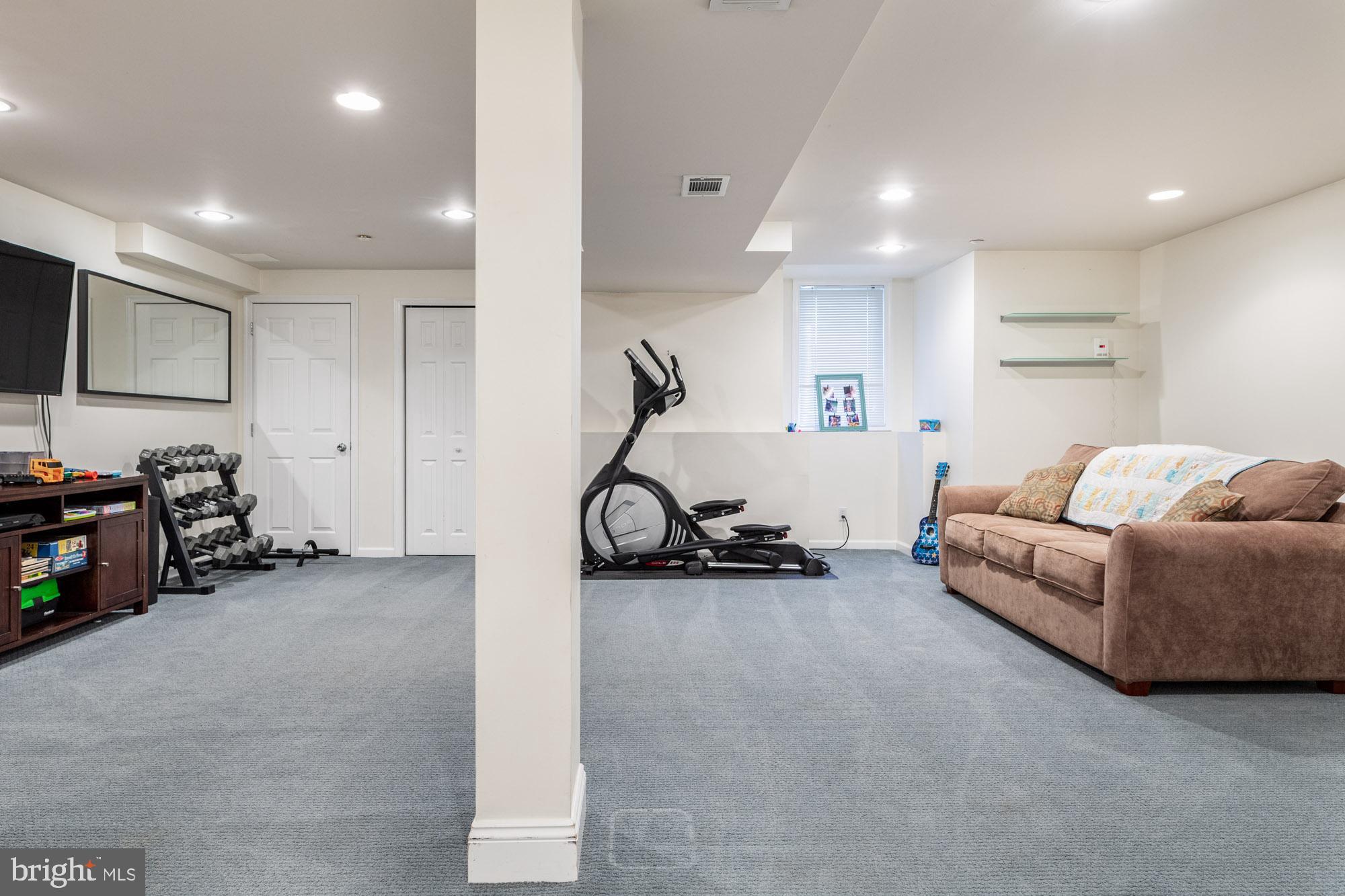 HILLCREST GLEN - Residential