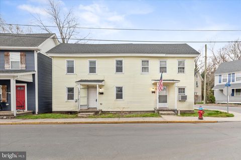 Multifamily For Sale - 304 5th Street<br/> LAUREL, DE 19956