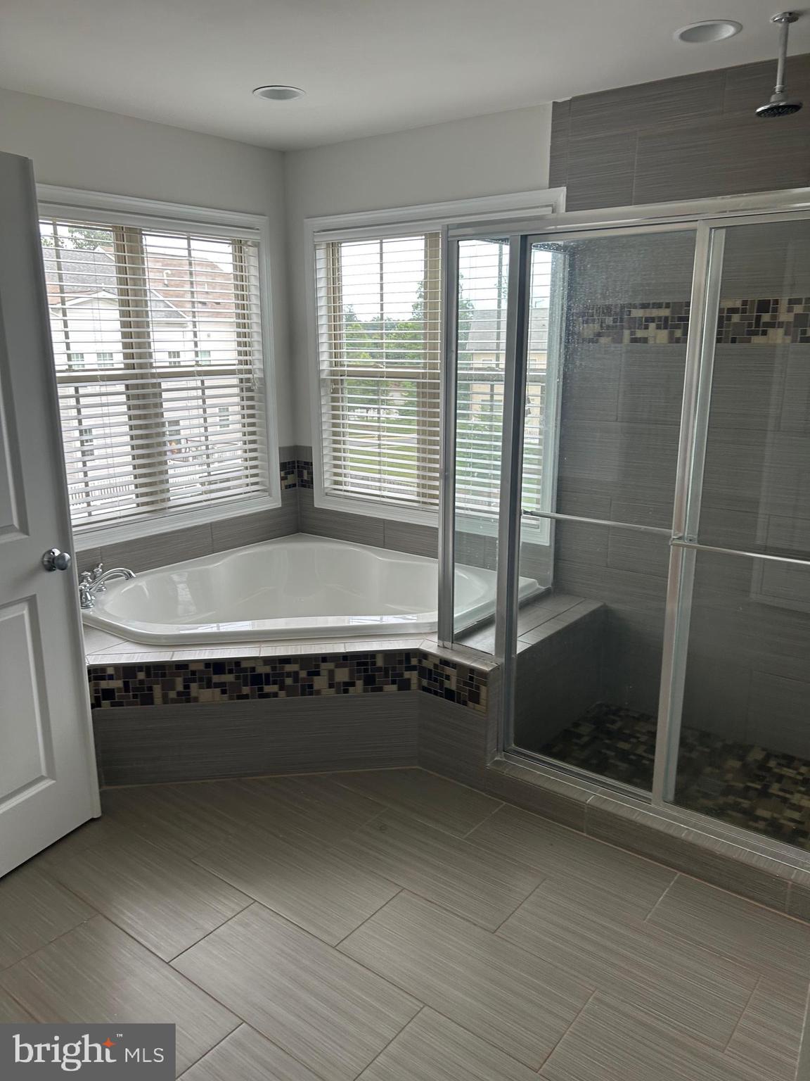 BRAMBLETON - Residential Lease