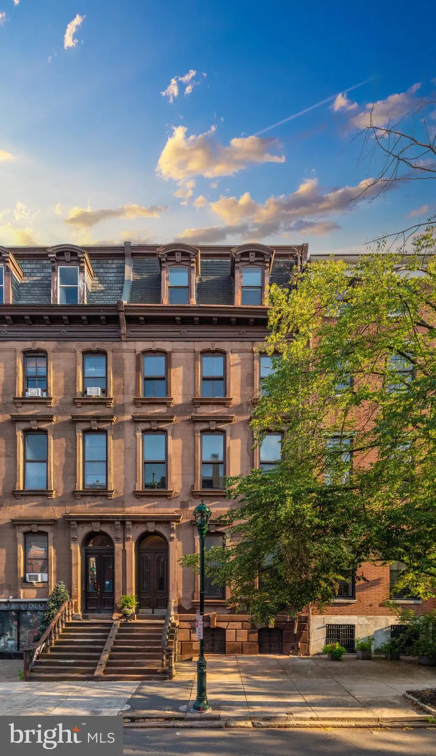 Philadelphia, Pennsylvania 19107, United States, 2 Bedrooms Bedrooms, ,2 BathroomsBathrooms,Residential,Contingent,79859