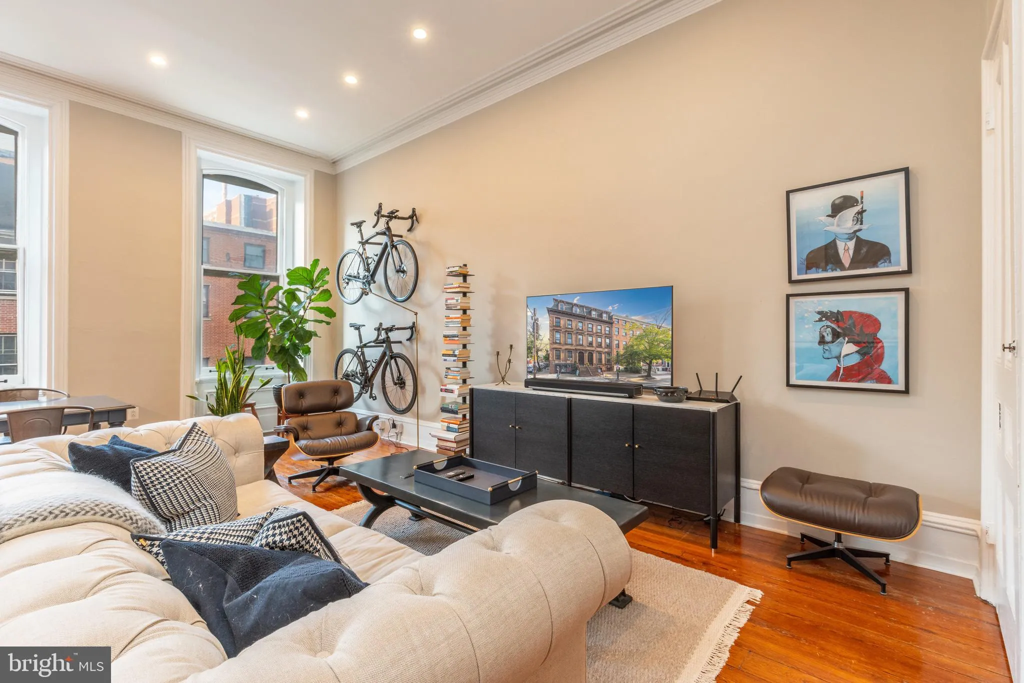 Philadelphia, Pennsylvania 19107, United States, 2 Bedrooms Bedrooms, ,2 BathroomsBathrooms,Residential,Contingent,79859