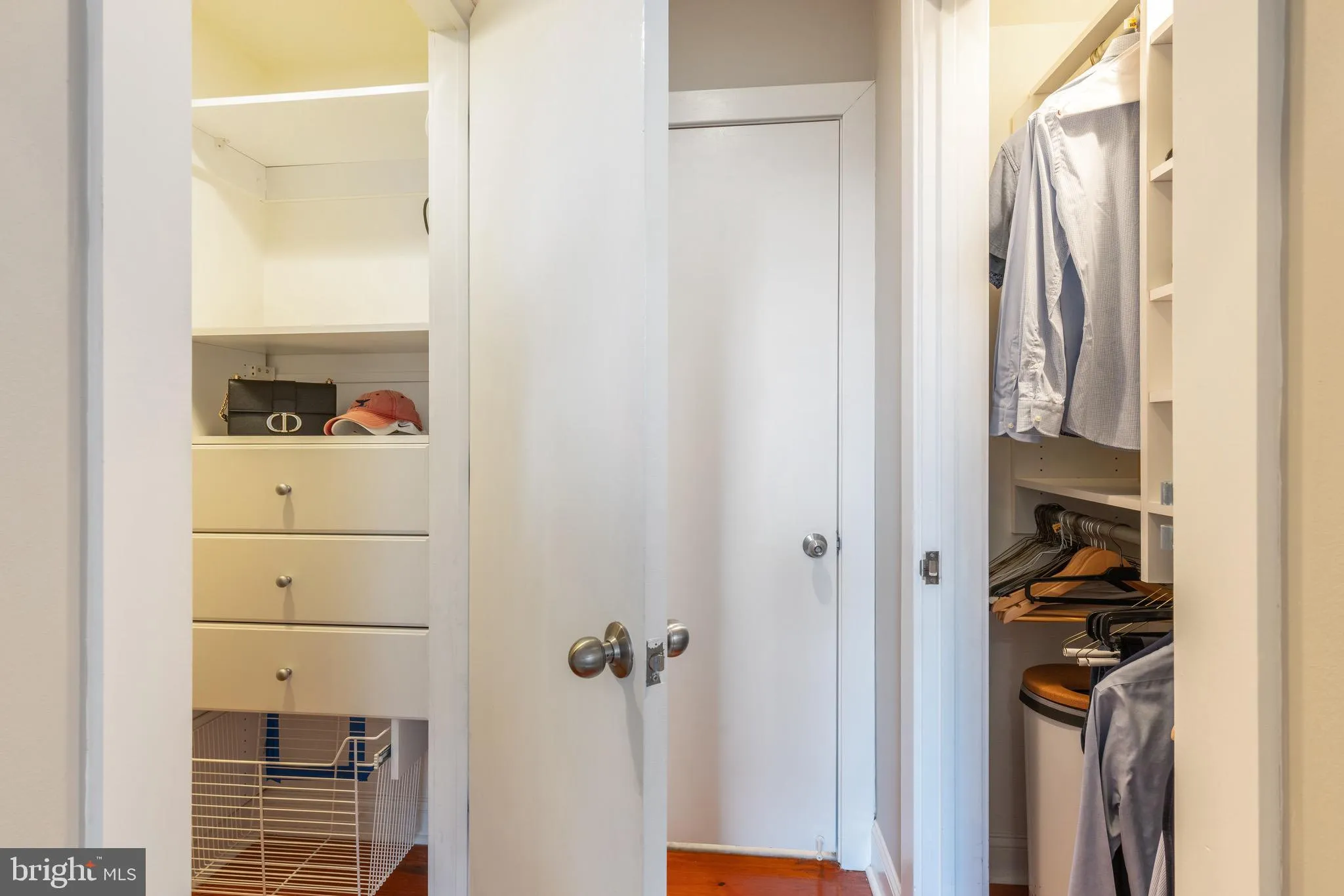 Philadelphia, Pennsylvania 19107, United States, 2 Bedrooms Bedrooms, ,2 BathroomsBathrooms,Residential,Contingent,79859