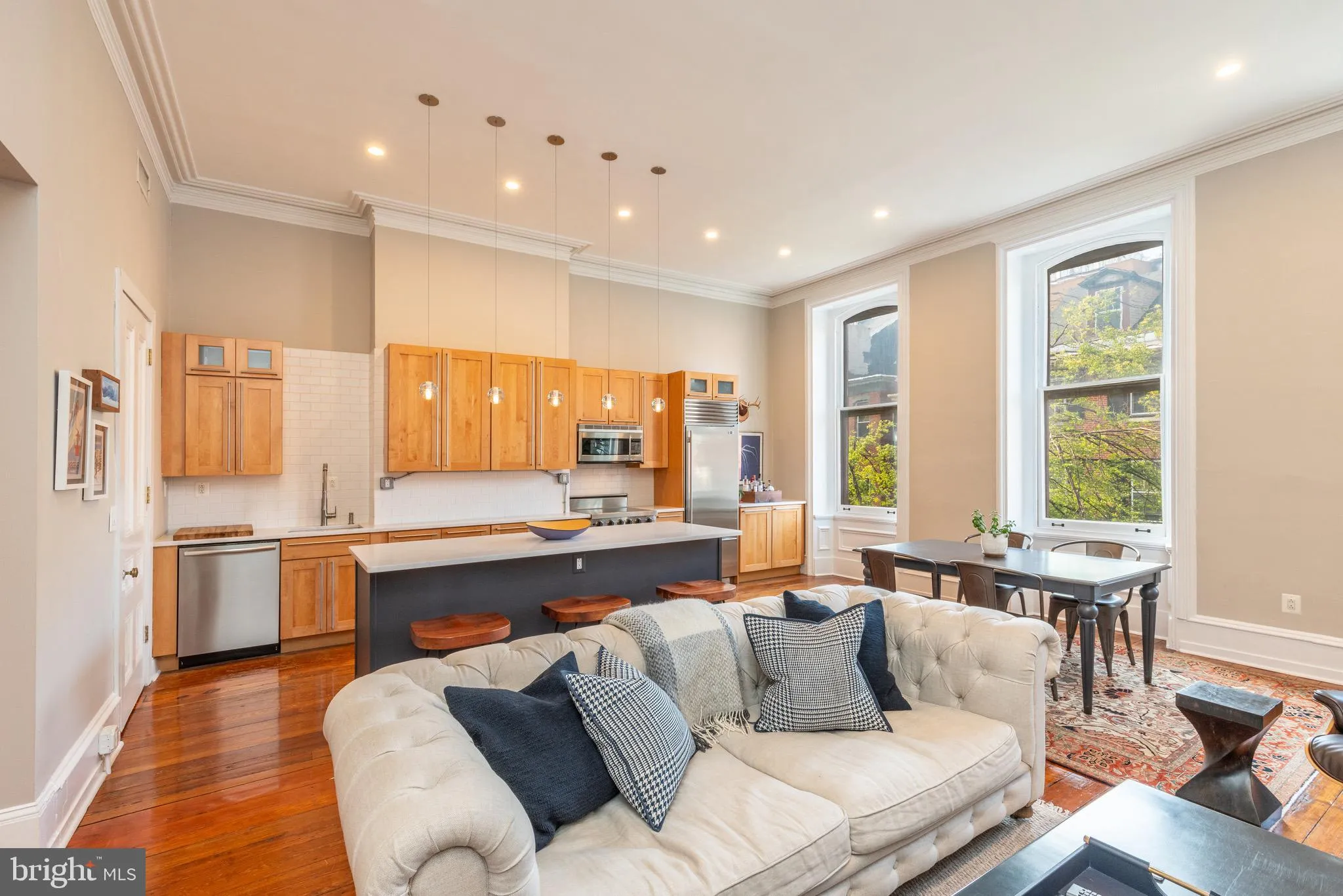 Philadelphia, Pennsylvania 19107, United States, 2 Bedrooms Bedrooms, ,2 BathroomsBathrooms,Residential,Contingent,79859