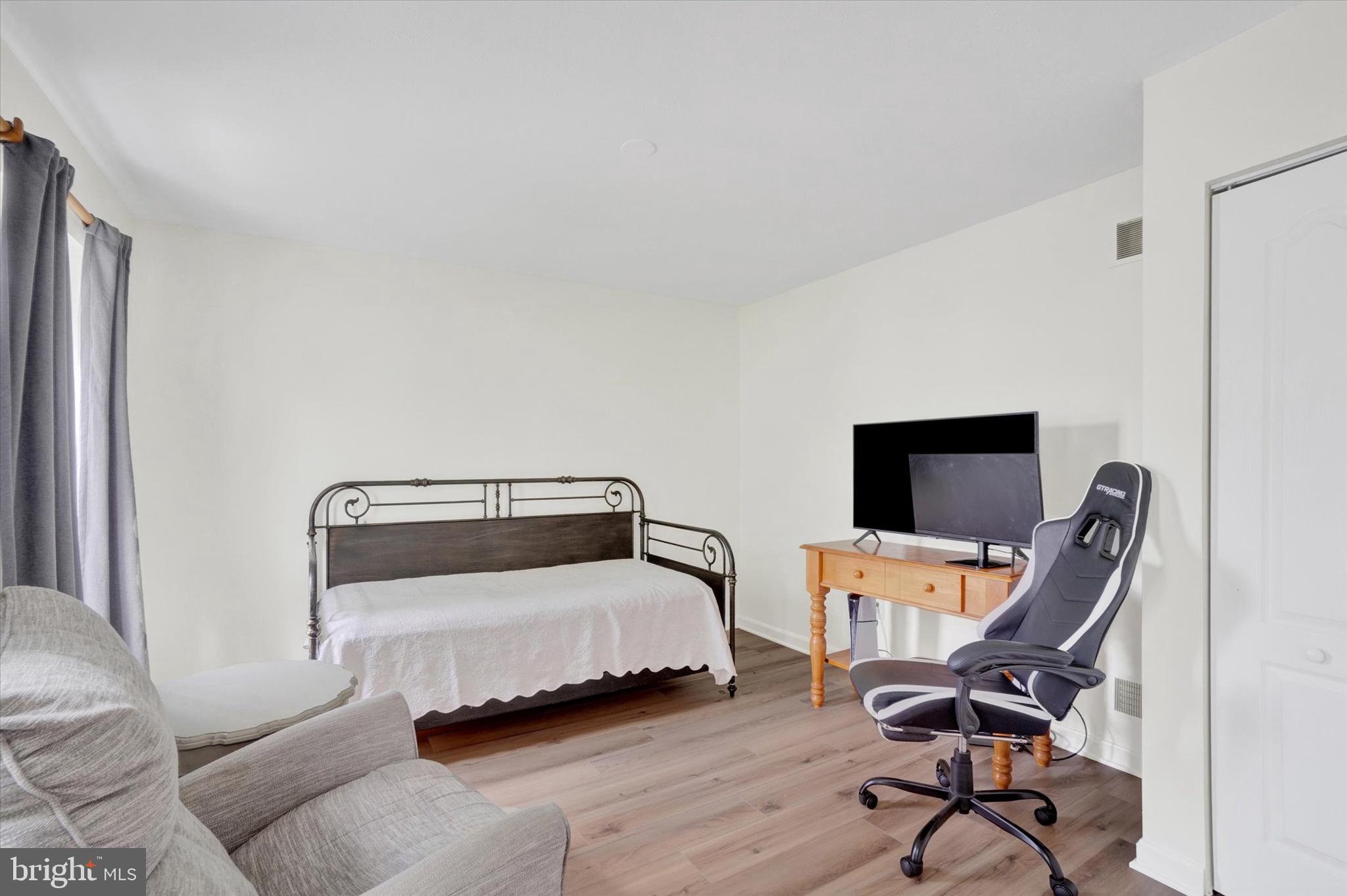 RAINTREE - Residential