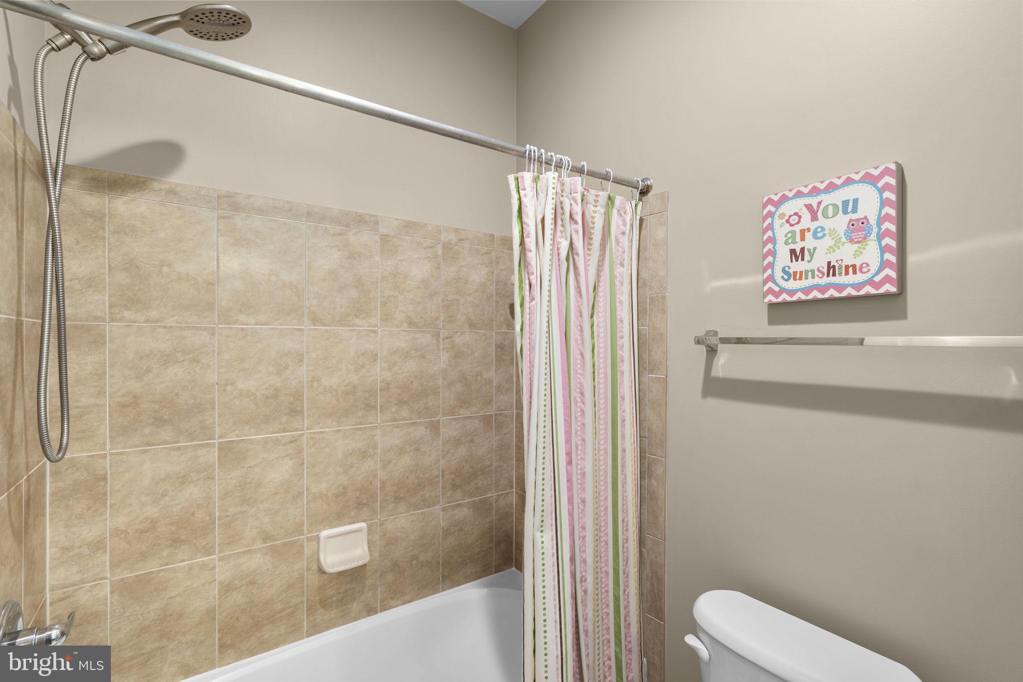 LAKEWOOD HILLS - Residential