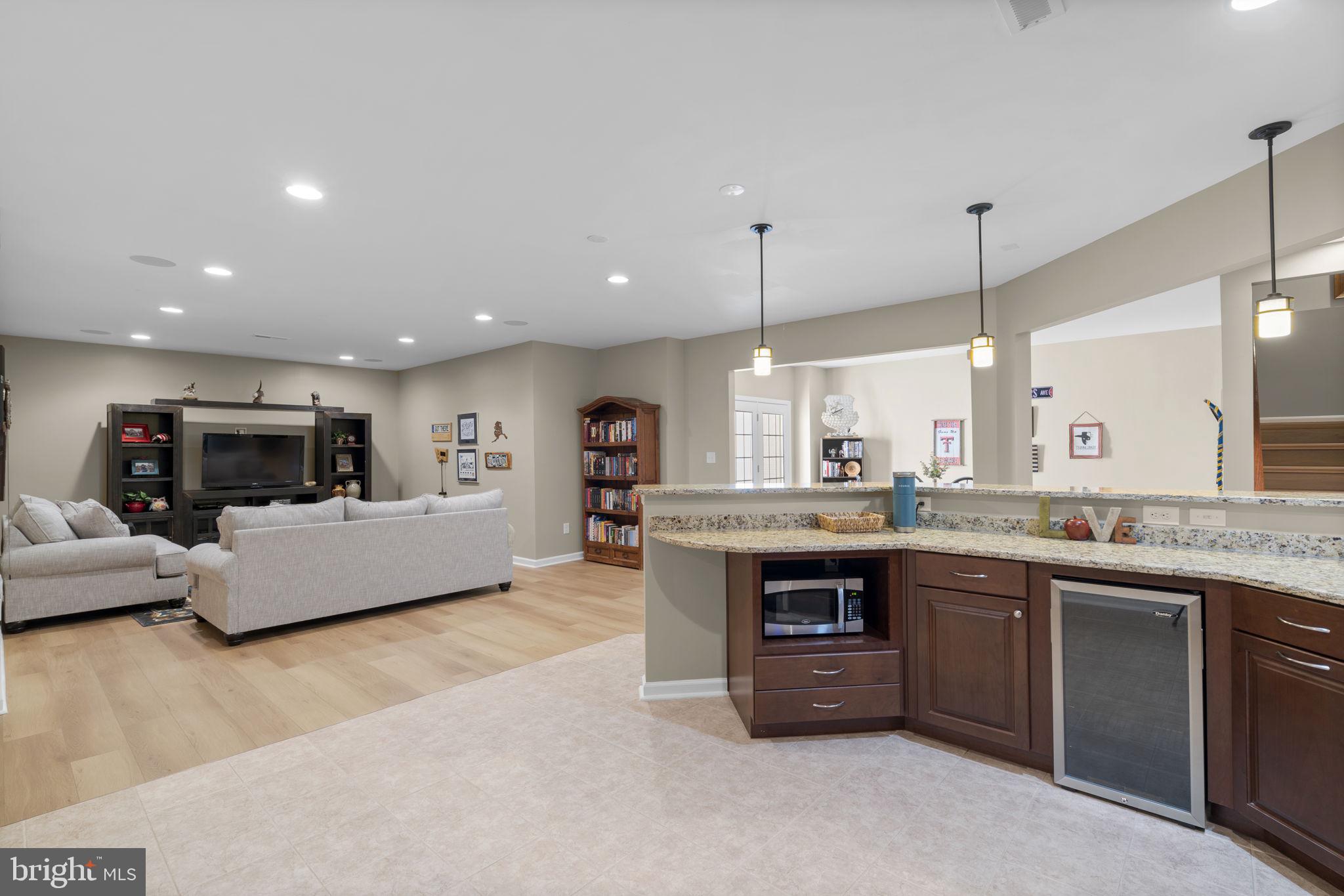 LAKEWOOD HILLS - Residential