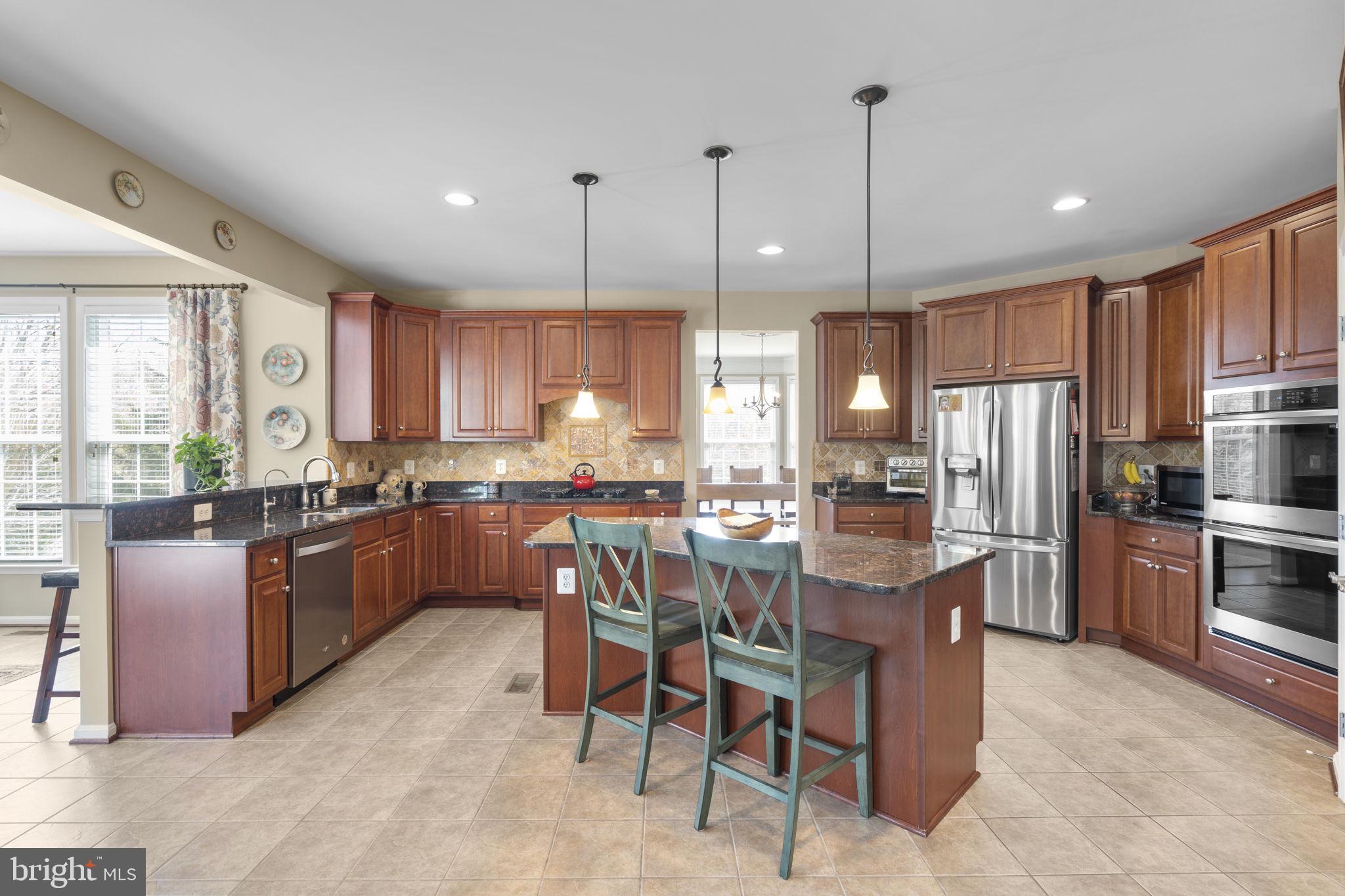 LAKEWOOD HILLS - Residential