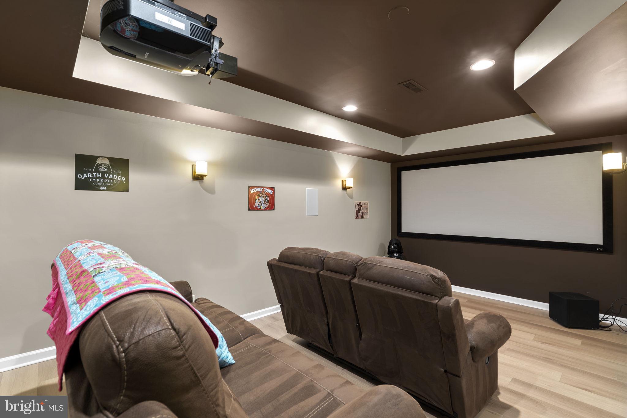 LAKEWOOD HILLS - Residential