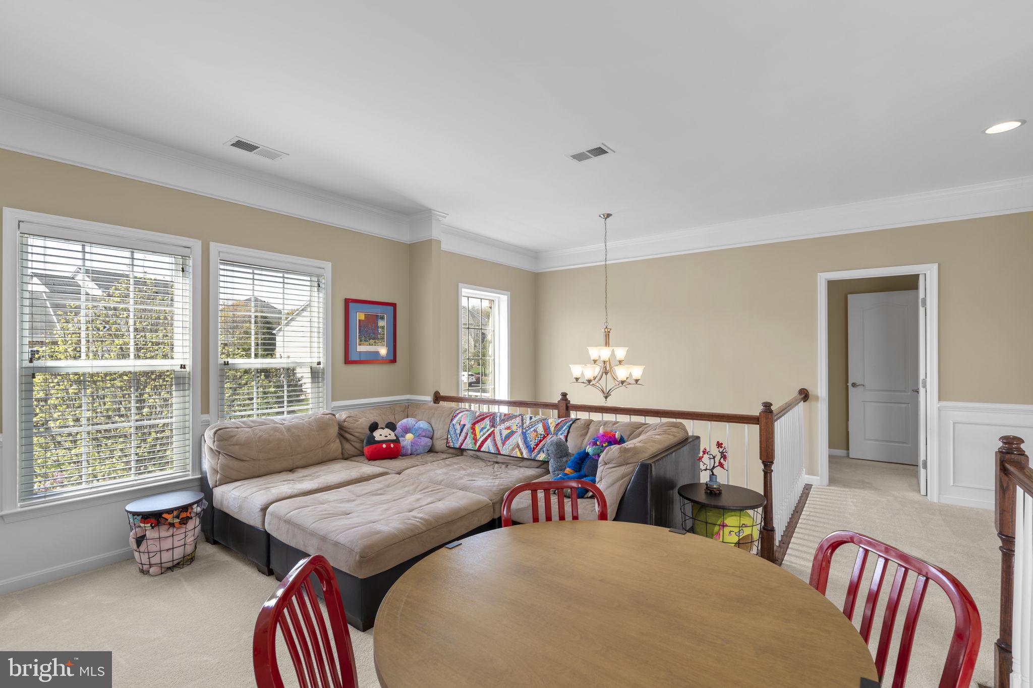 LAKEWOOD HILLS - Residential