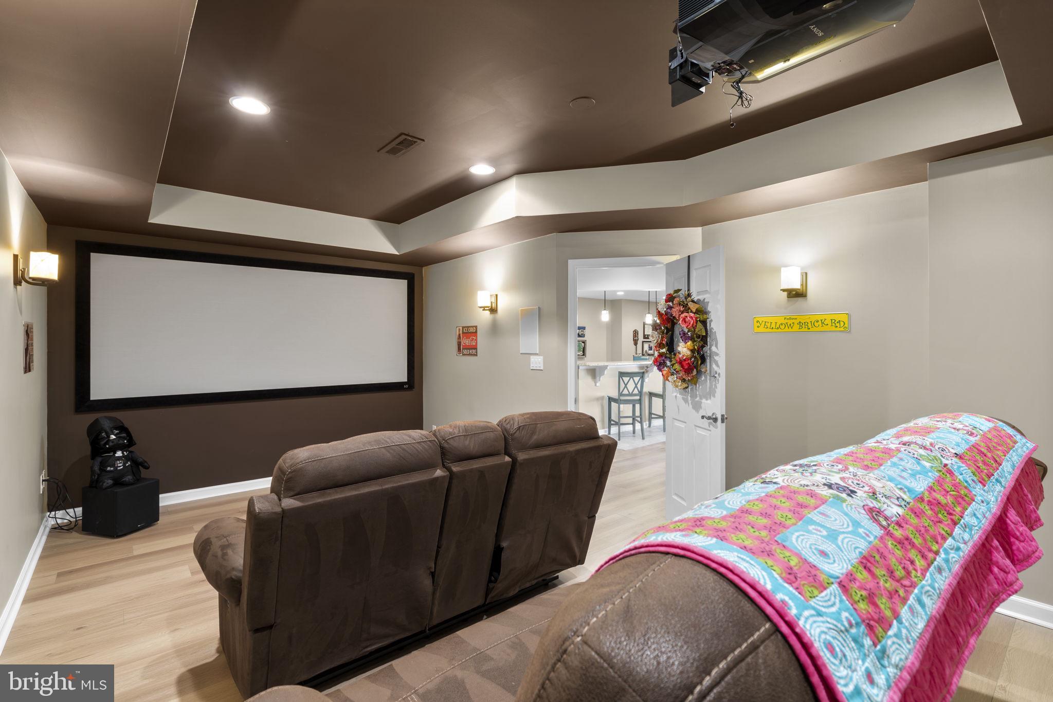 LAKEWOOD HILLS - Residential