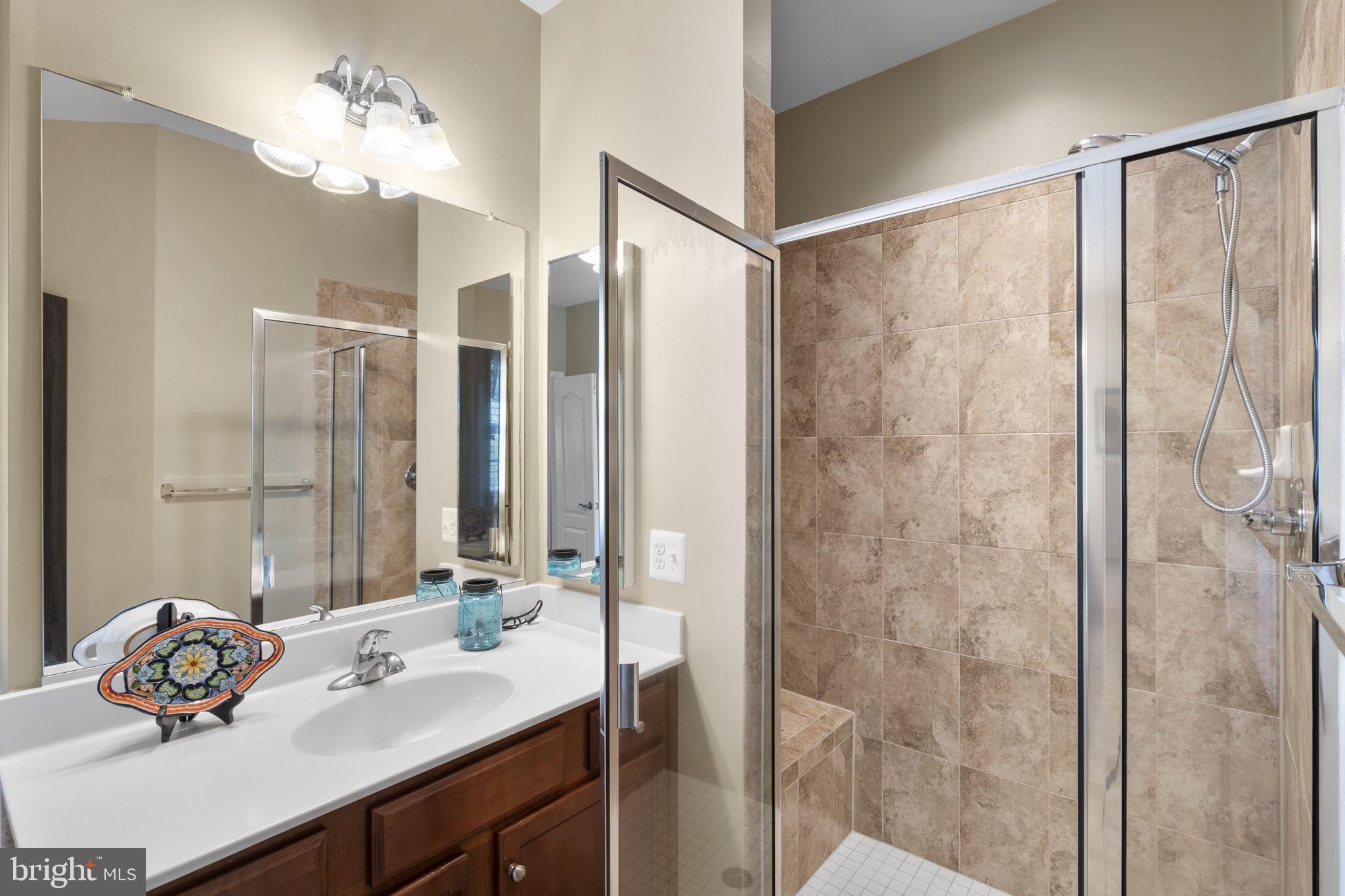 LAKEWOOD HILLS - Residential