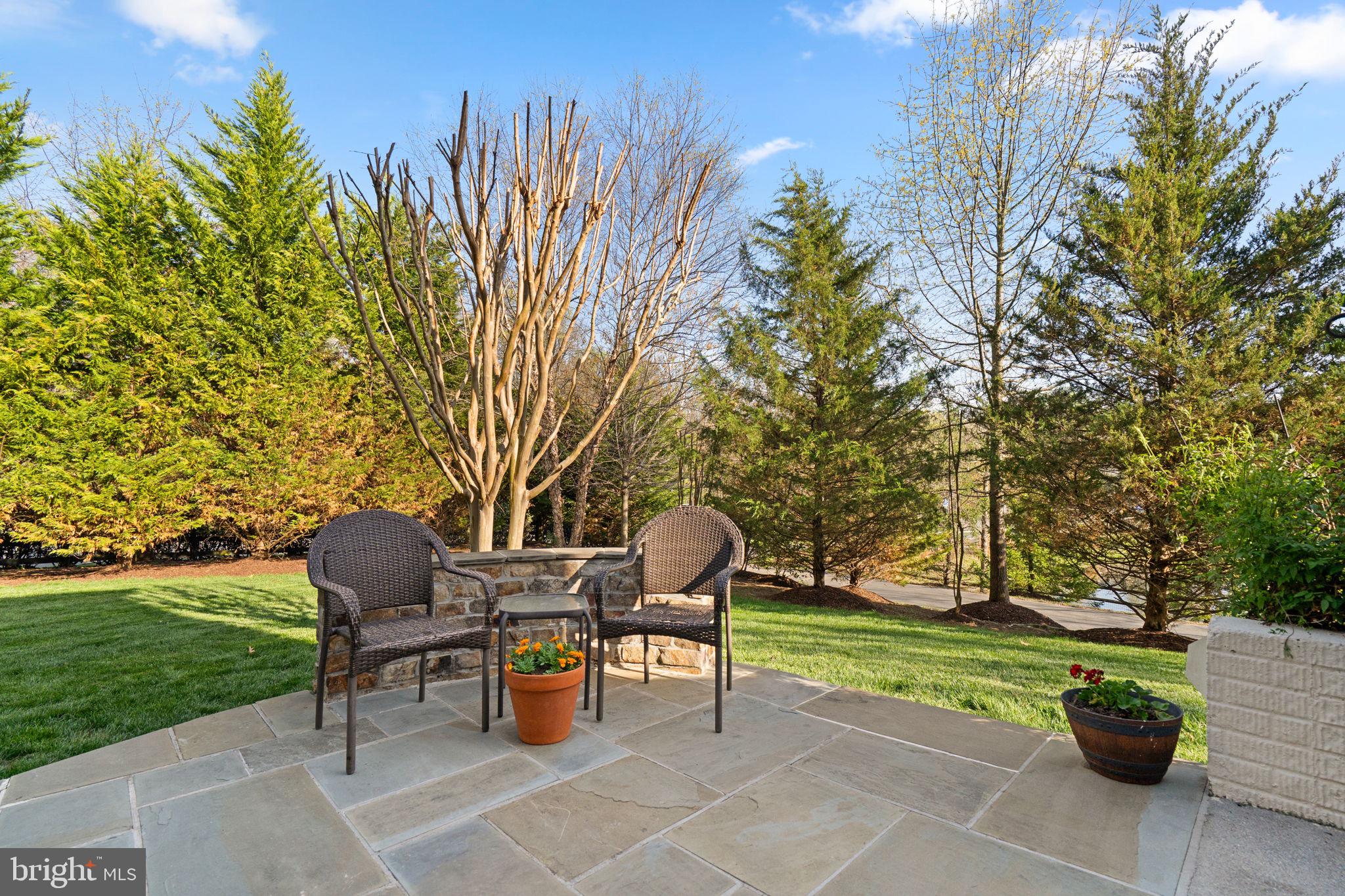 LAKEWOOD HILLS - Residential