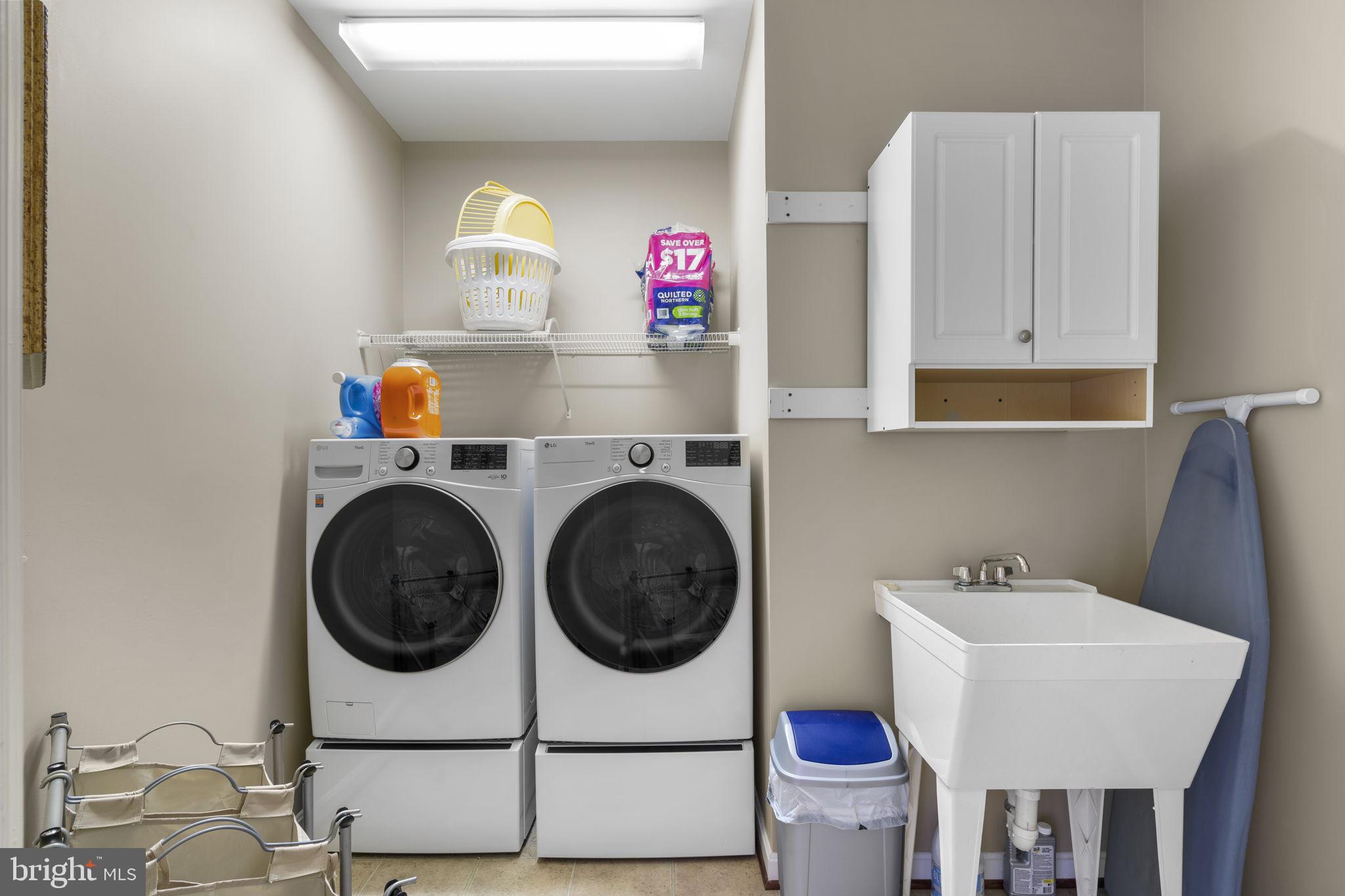 LAKEWOOD HILLS - Residential