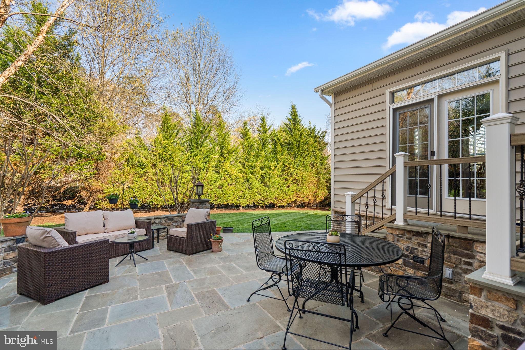 LAKEWOOD HILLS - Residential