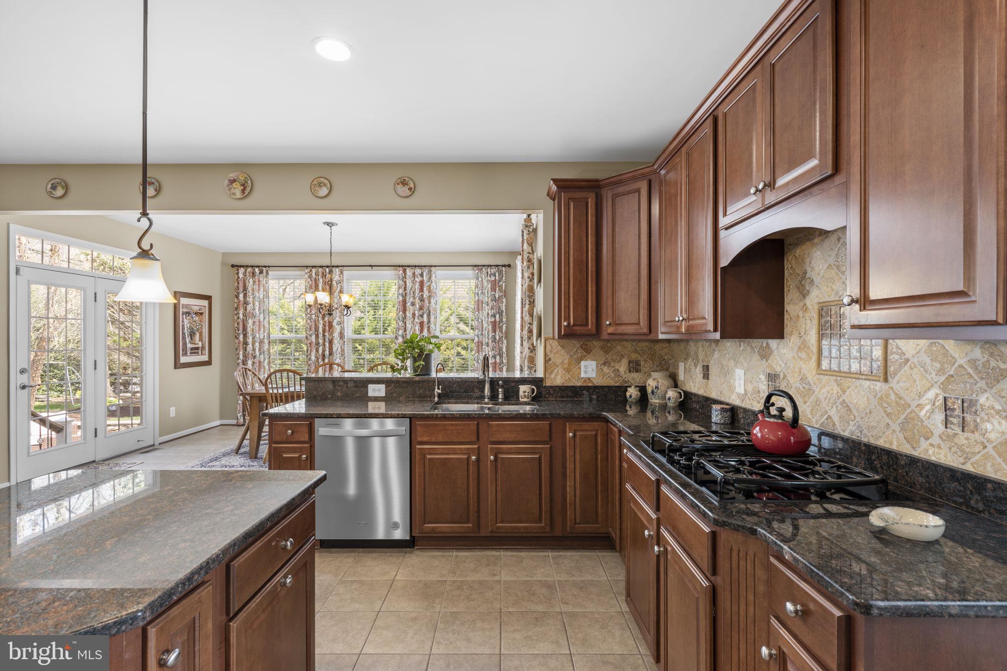 LAKEWOOD HILLS - Residential