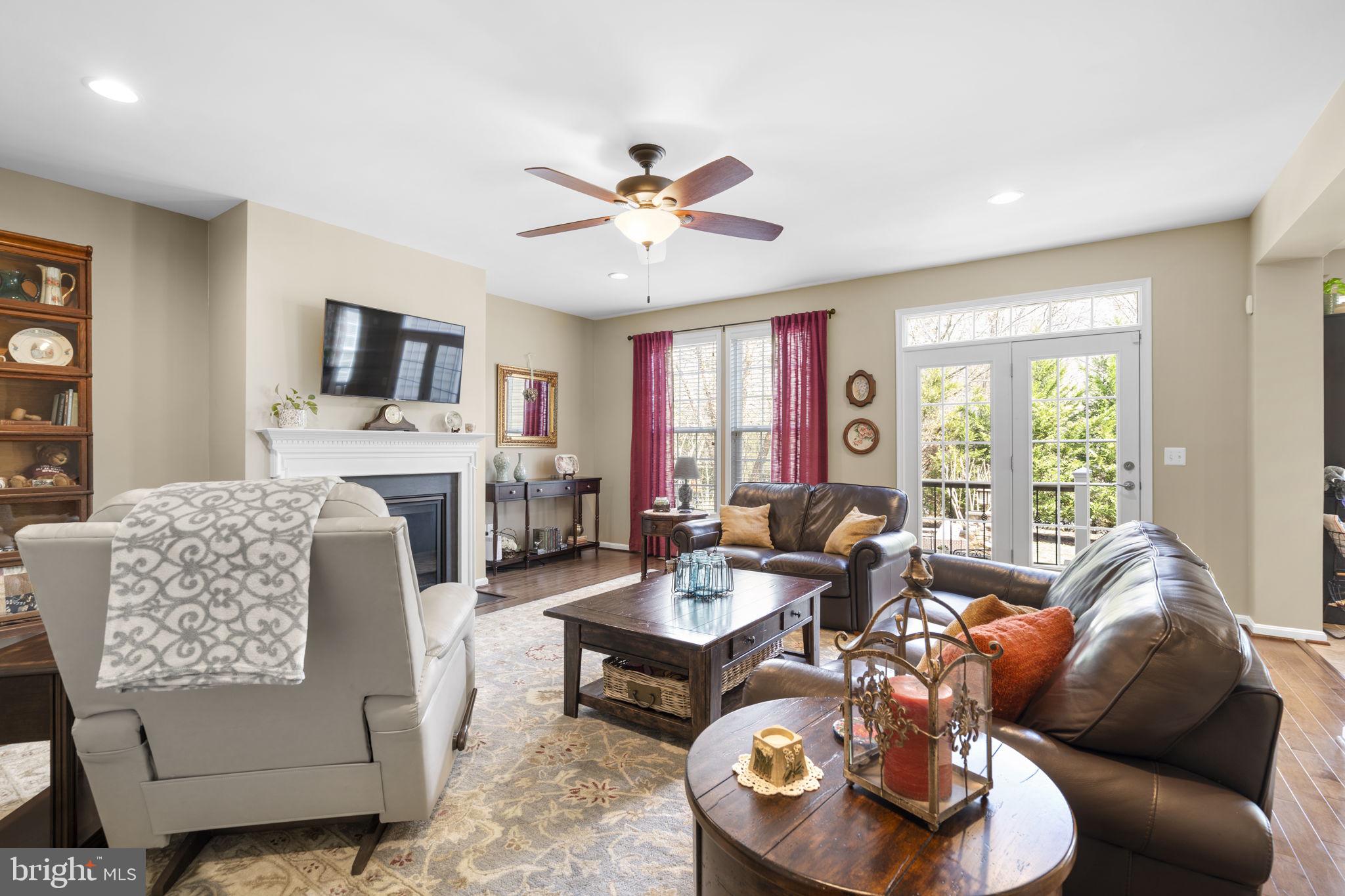 LAKEWOOD HILLS - Residential