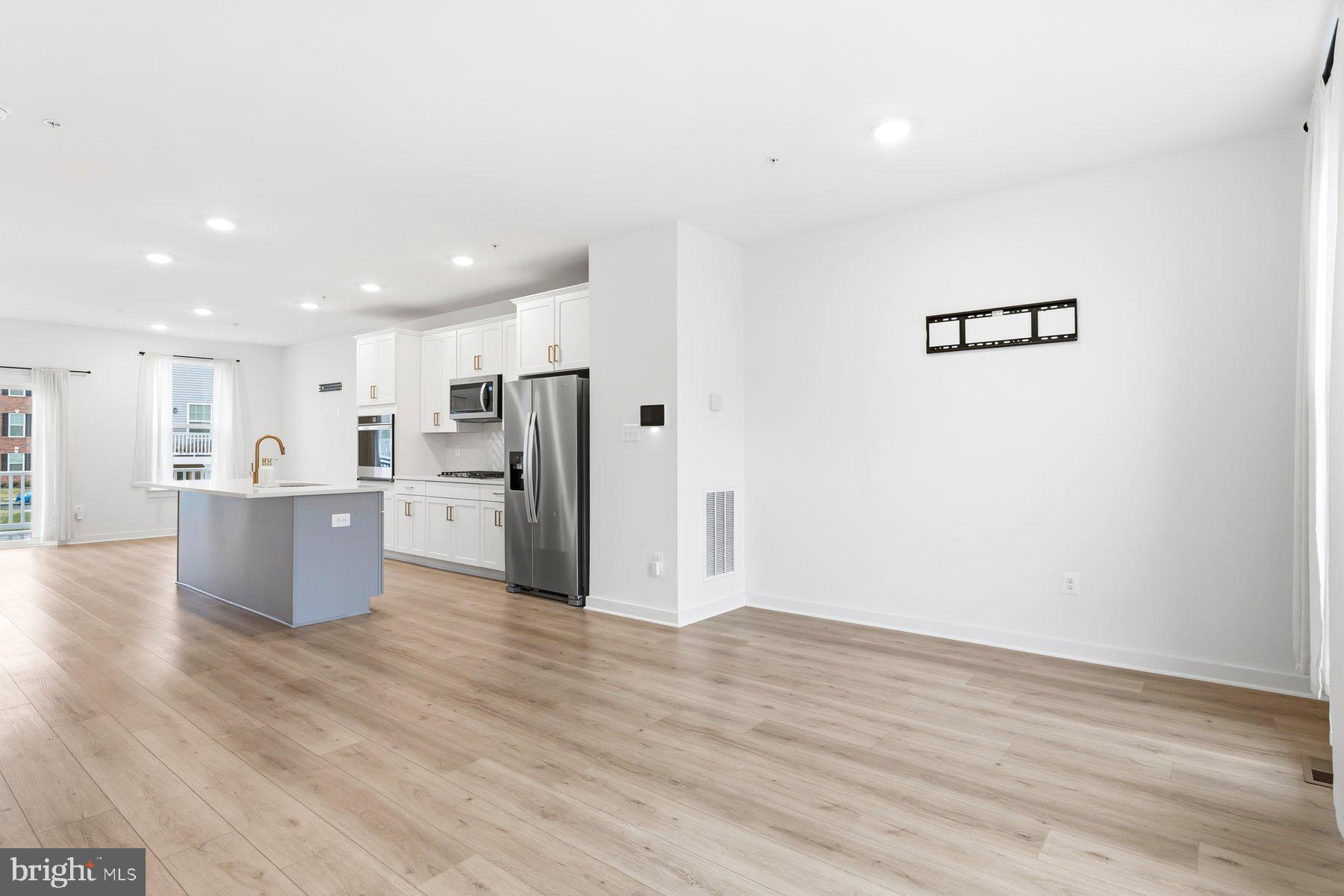 SOUTHLAKE - Residential Lease