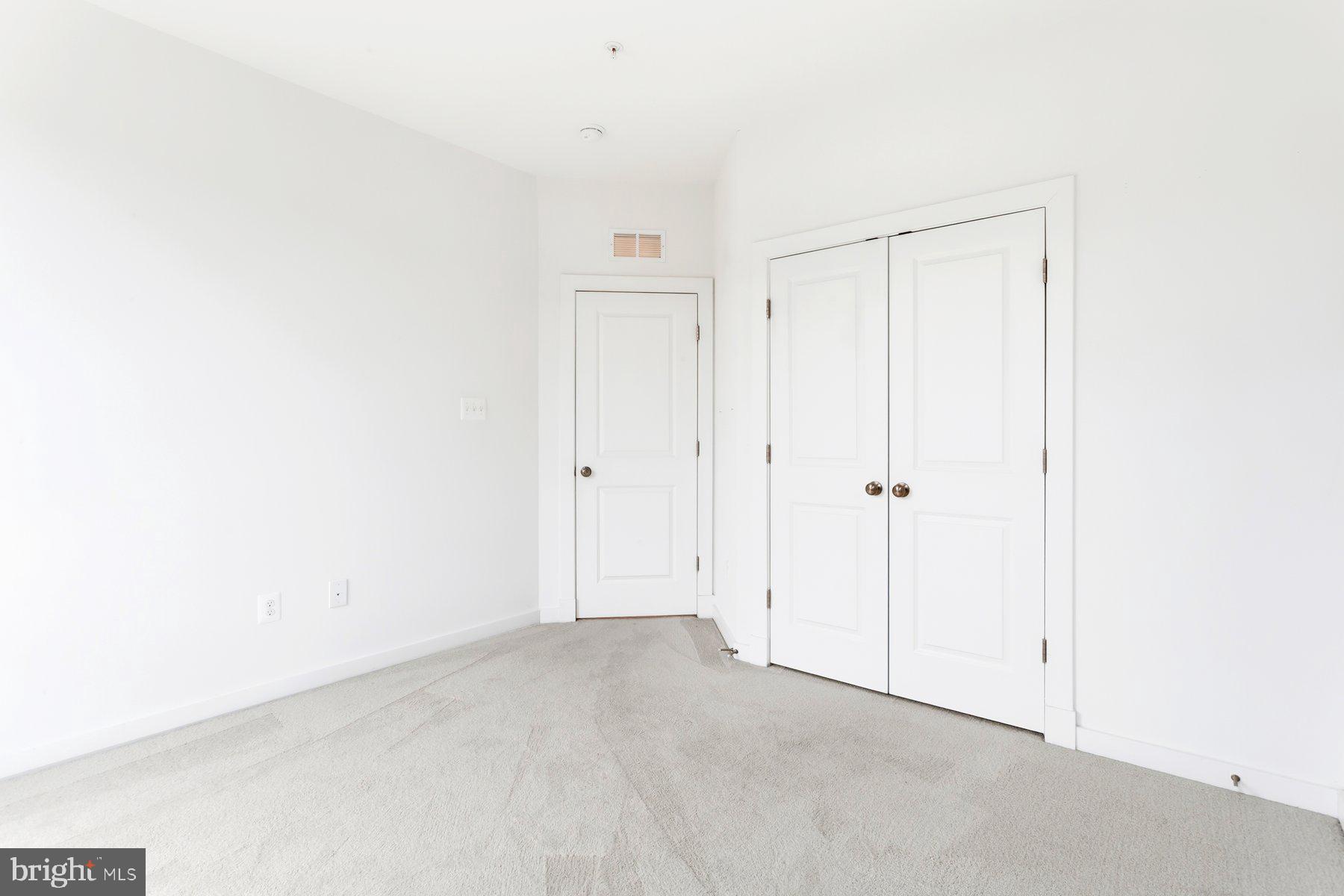 SOUTHLAKE - Residential Lease