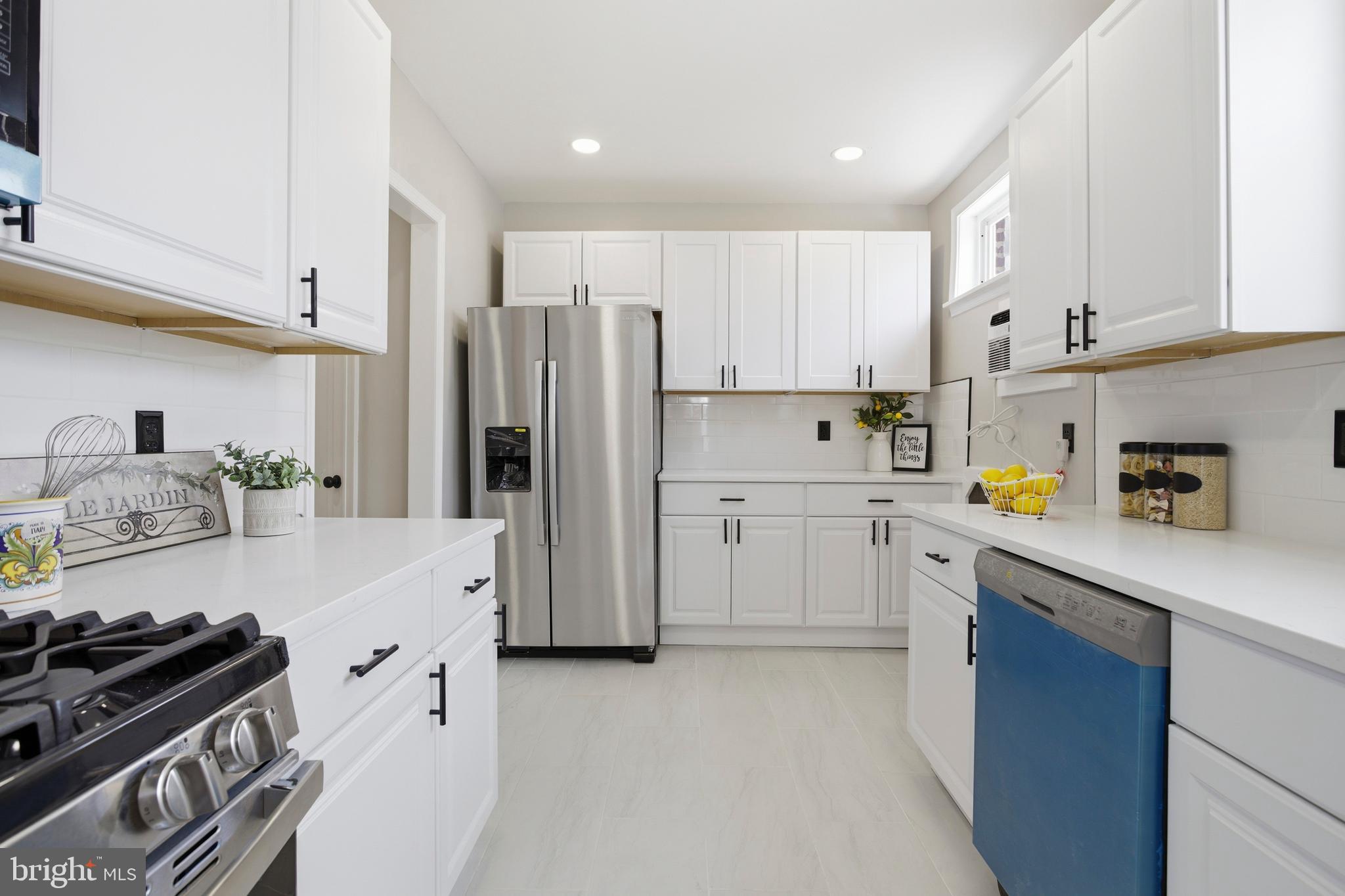 SOUTH HILLS PARK - Residential