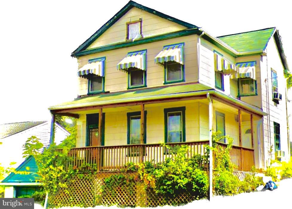 Queen ANNE,Victorian