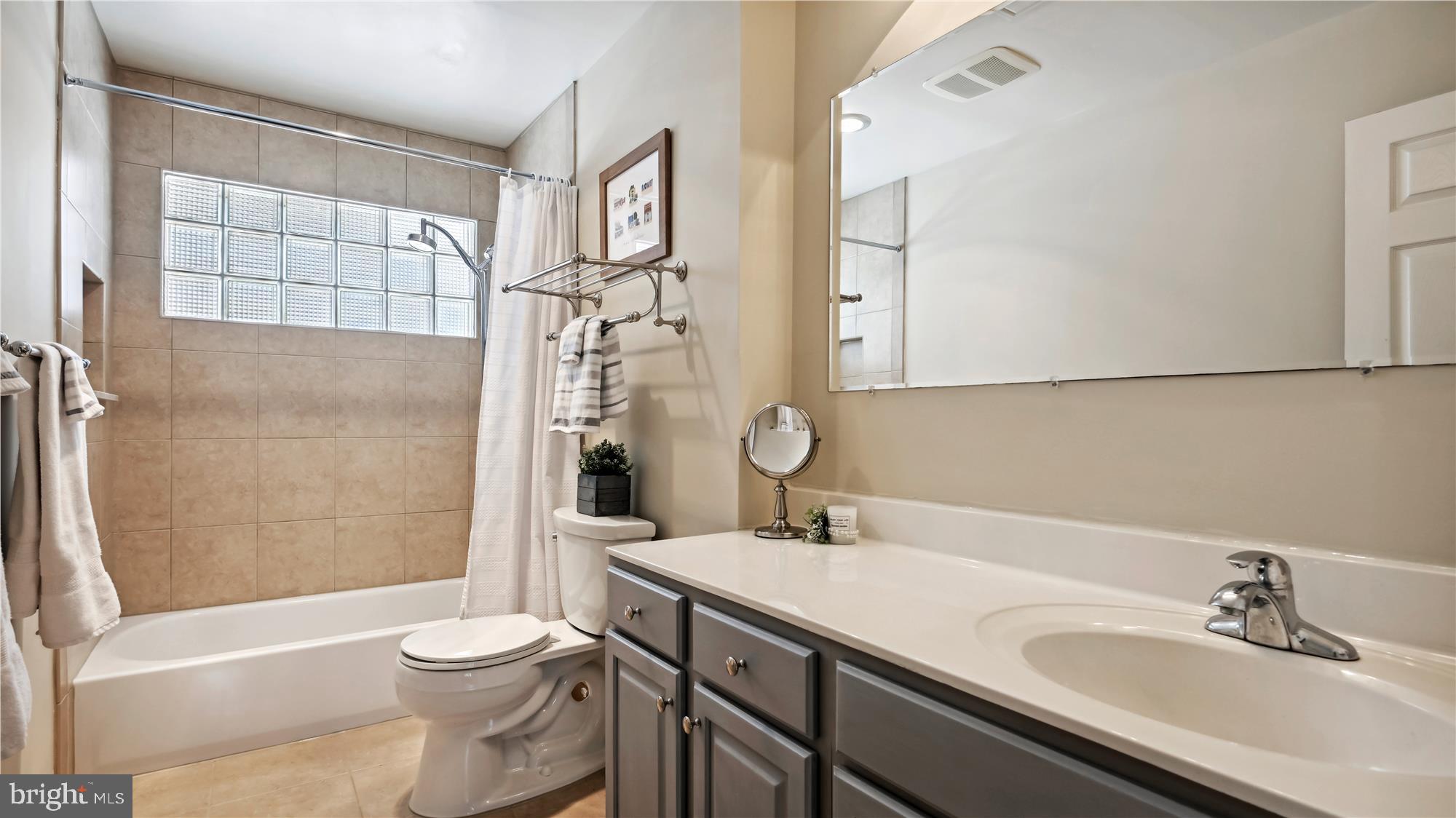 STRATFORD ON THE POTOMAC - Residential