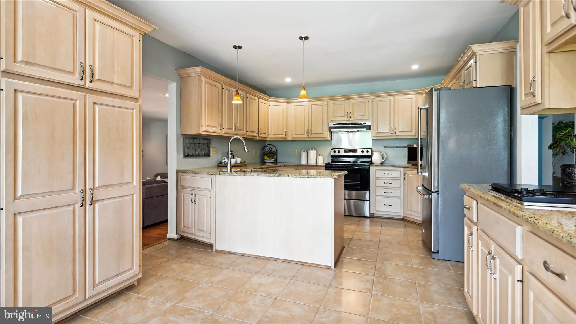 STRATFORD ON THE POTOMAC - Residential