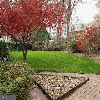 STRATFORD ON THE POTOMAC - Residential