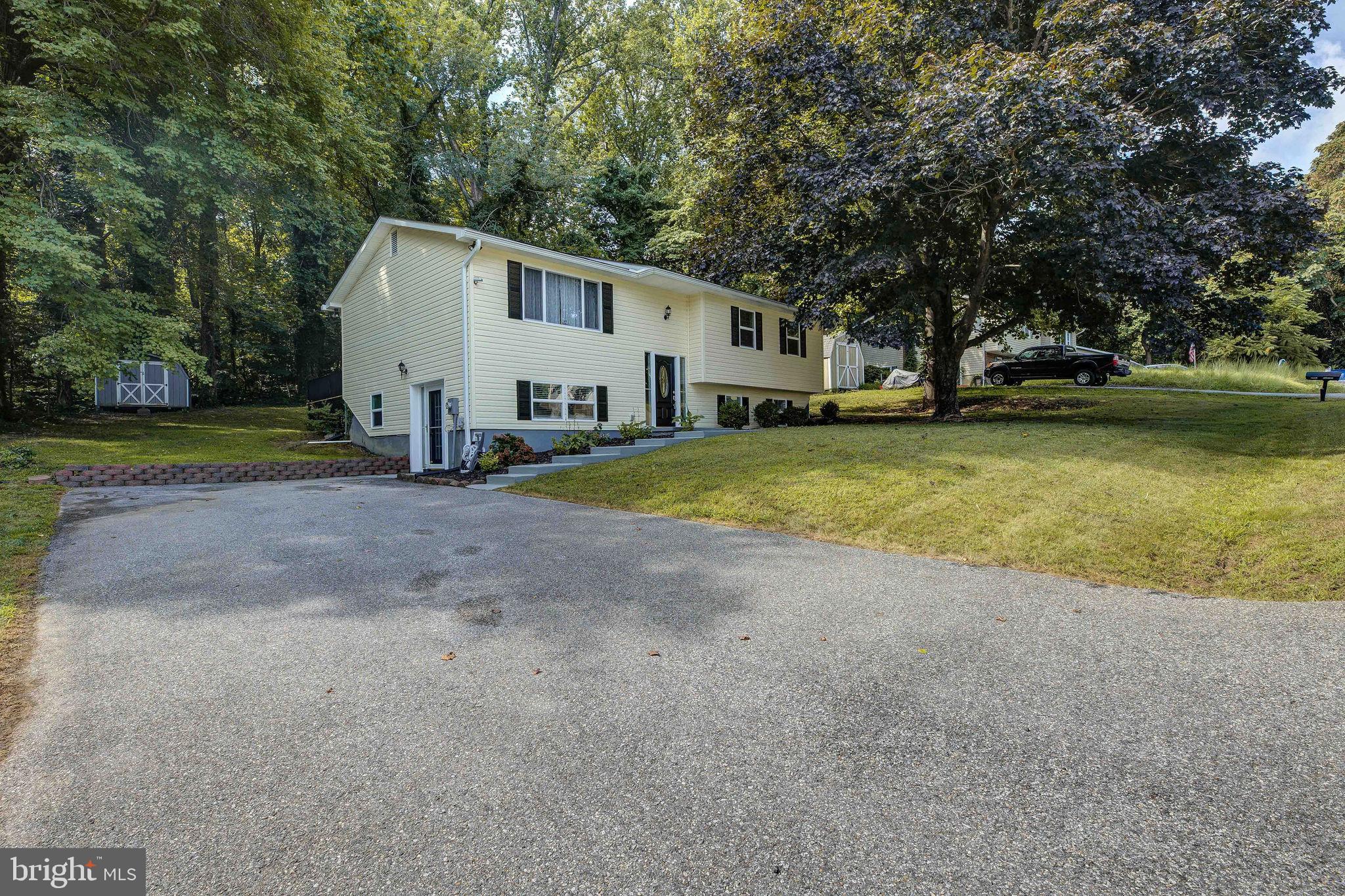 5364 FOREST TRAIL
