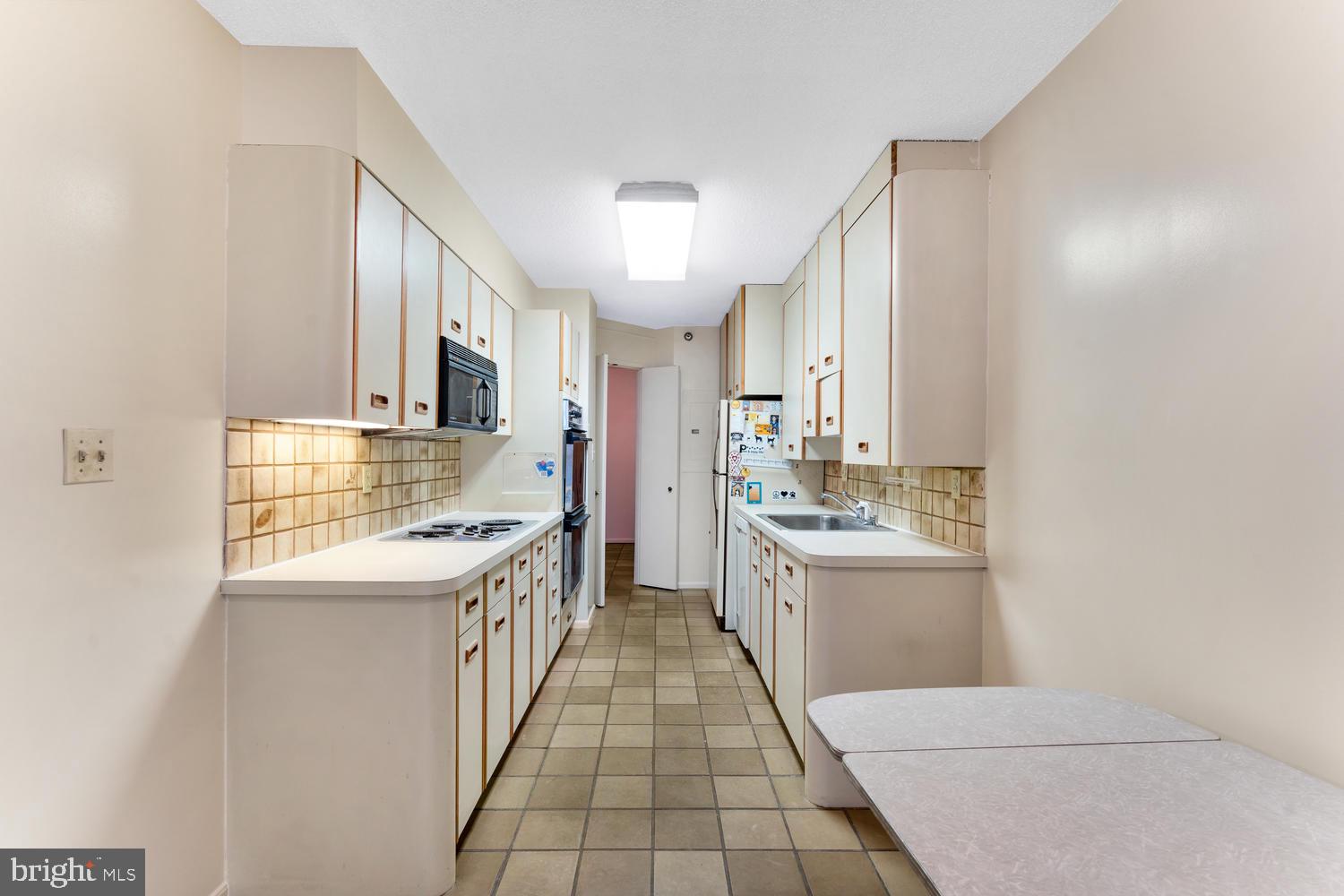 GREENS AT LEISURE WORLD - Residential