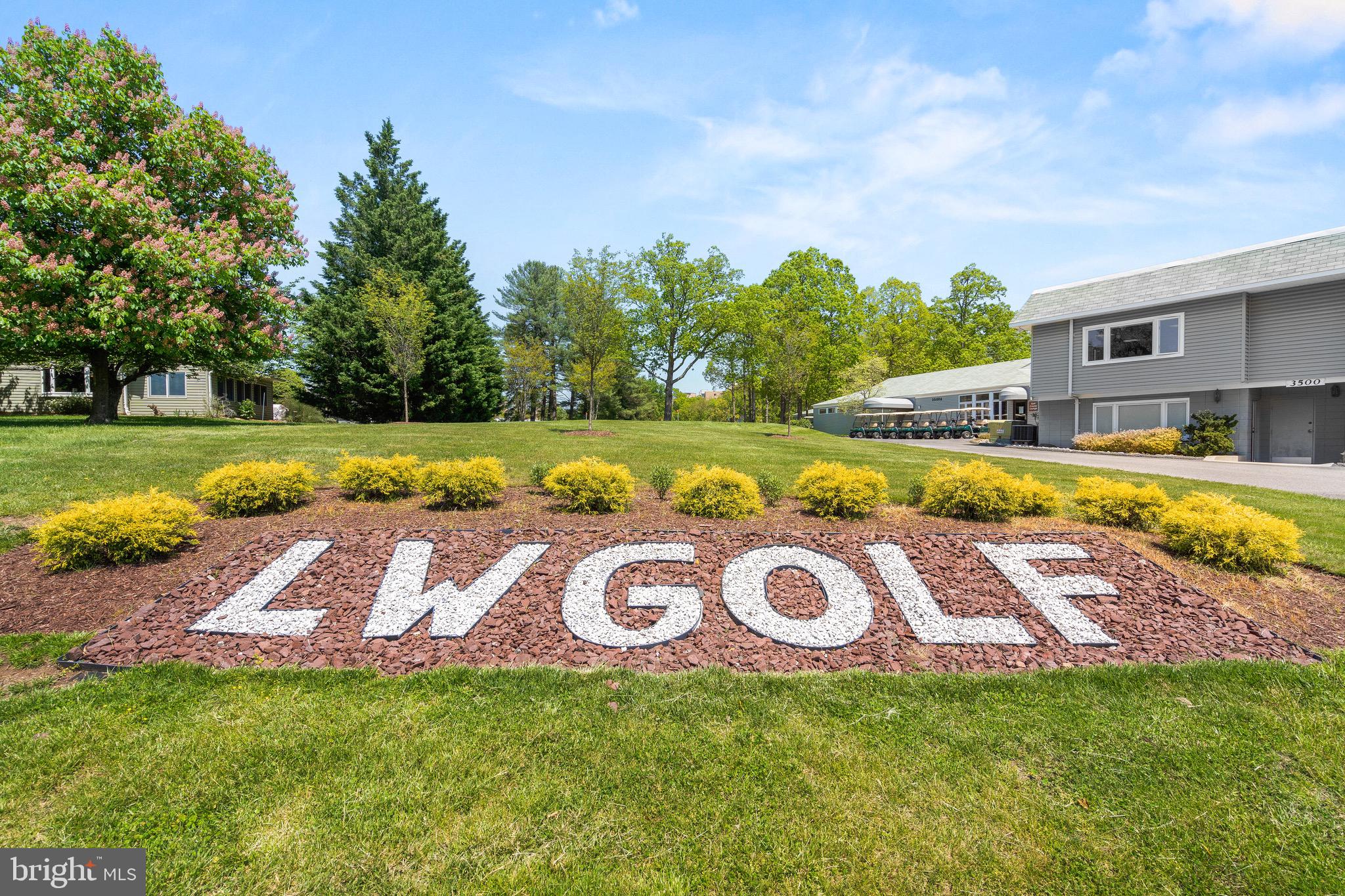 GREENS AT LEISURE WORLD - Residential