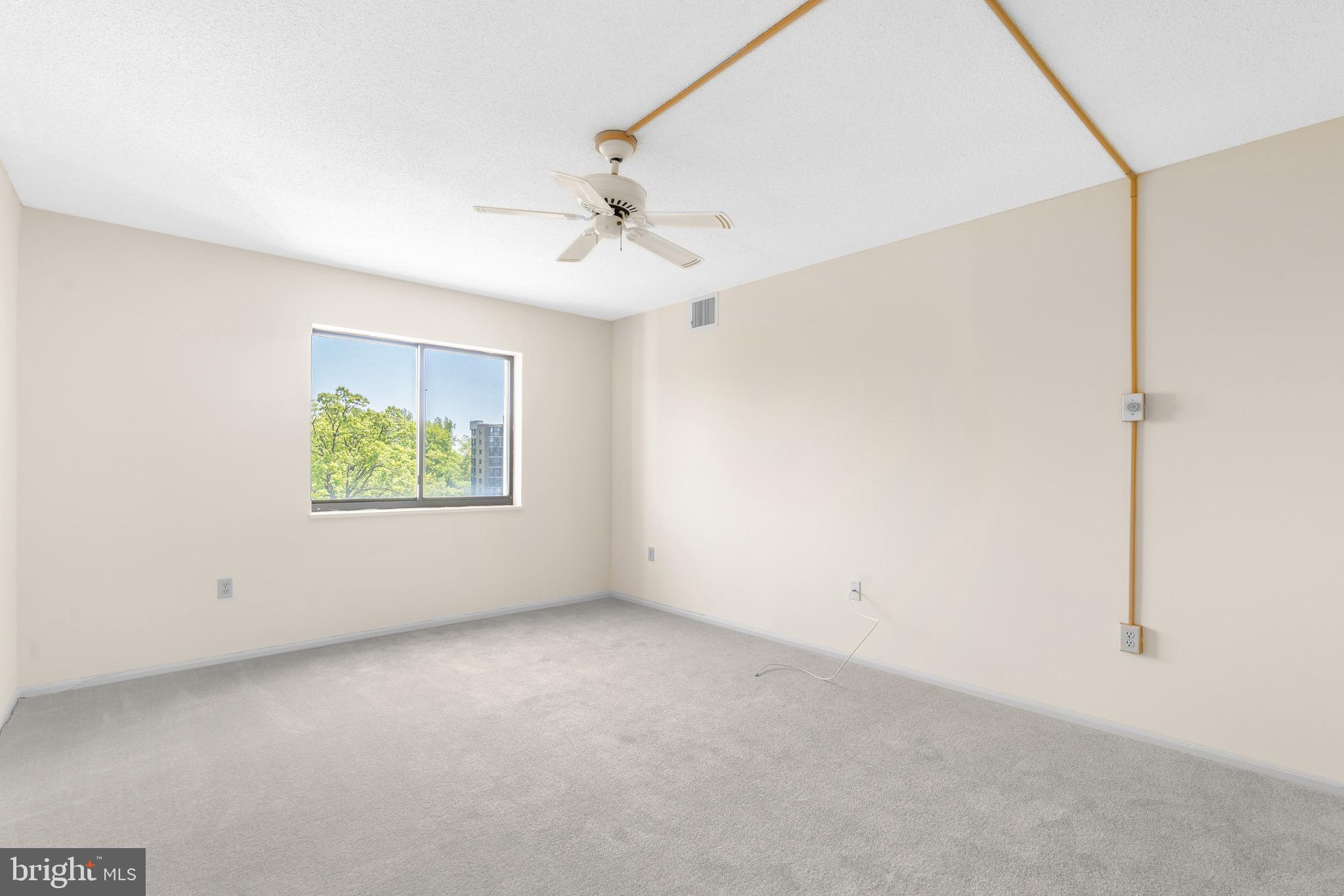 GREENS AT LEISURE WORLD - Residential