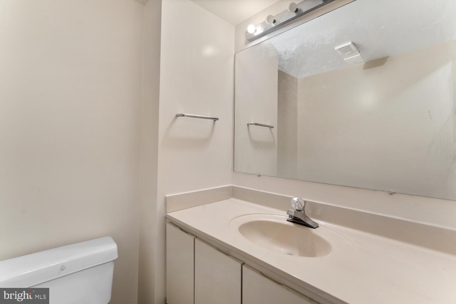 GREENS AT LEISURE WORLD - Residential