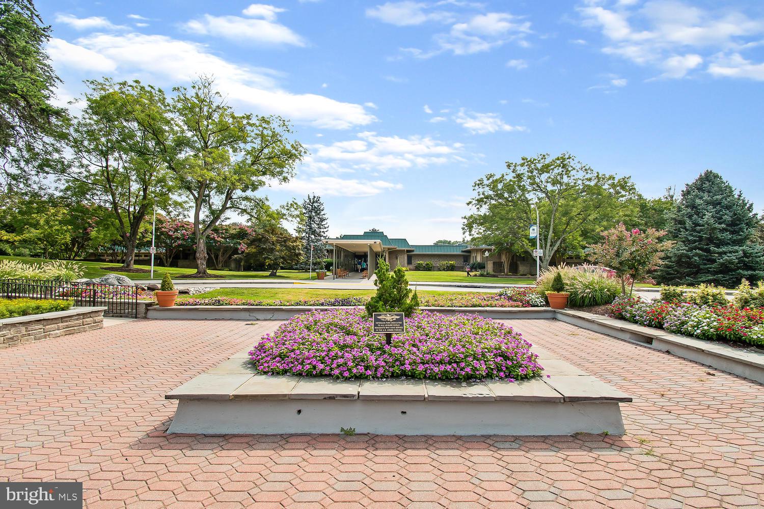 GREENS AT LEISURE WORLD - Residential