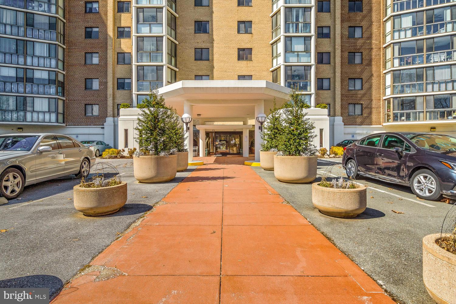 GREENS AT LEISURE WORLD - Residential