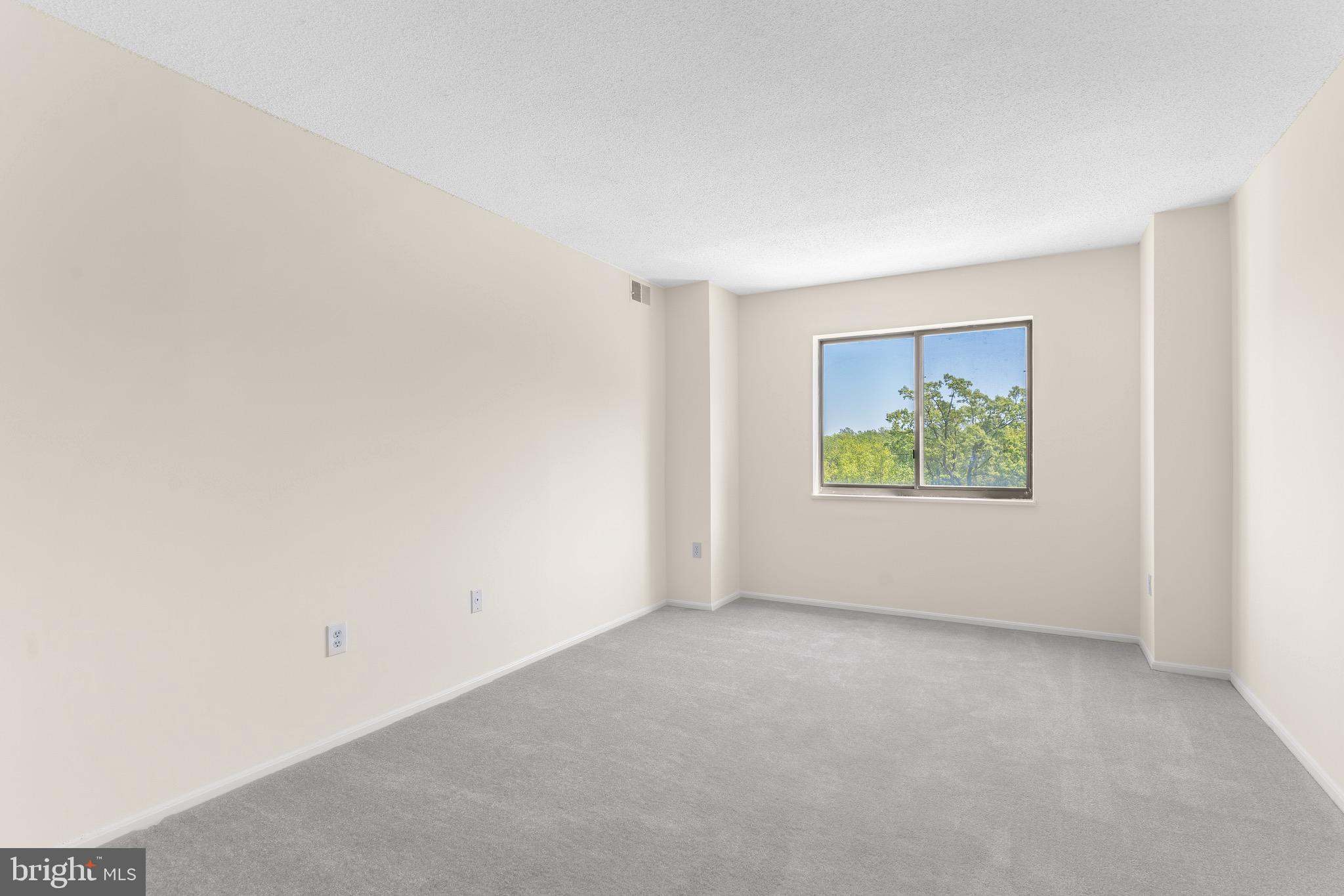 GREENS AT LEISURE WORLD - Residential