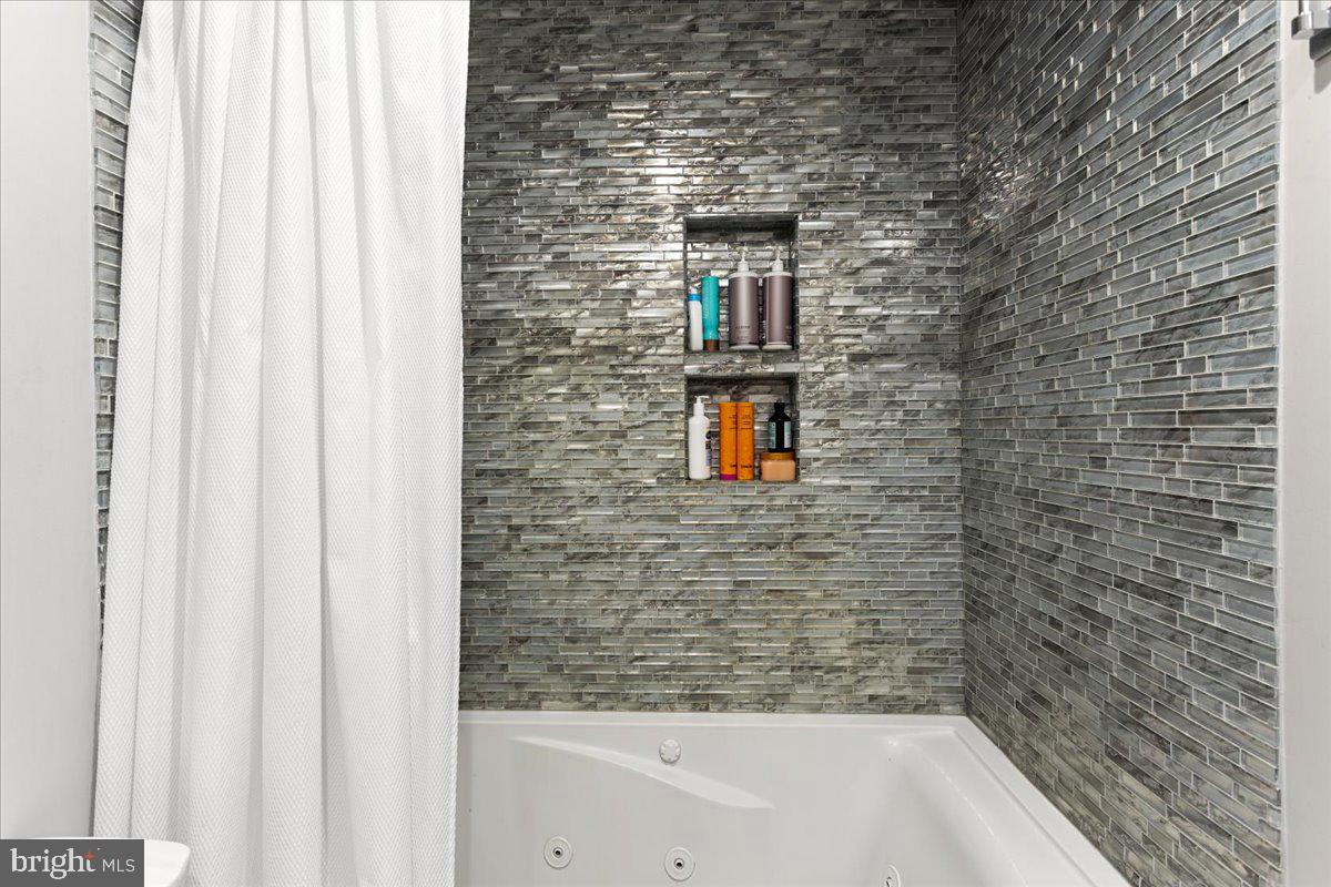 HARWOOD ESTATES - Residential