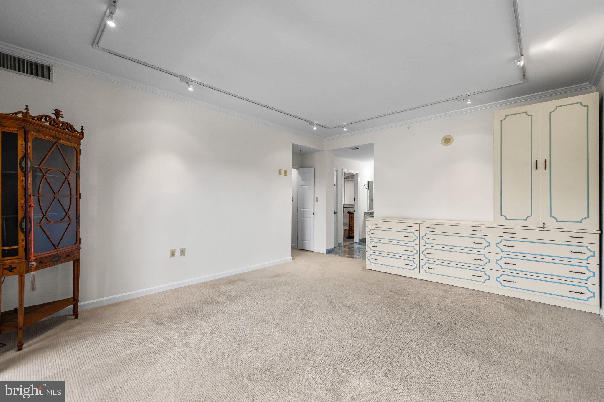 TUSCANY-CANTERBURY - Residential
