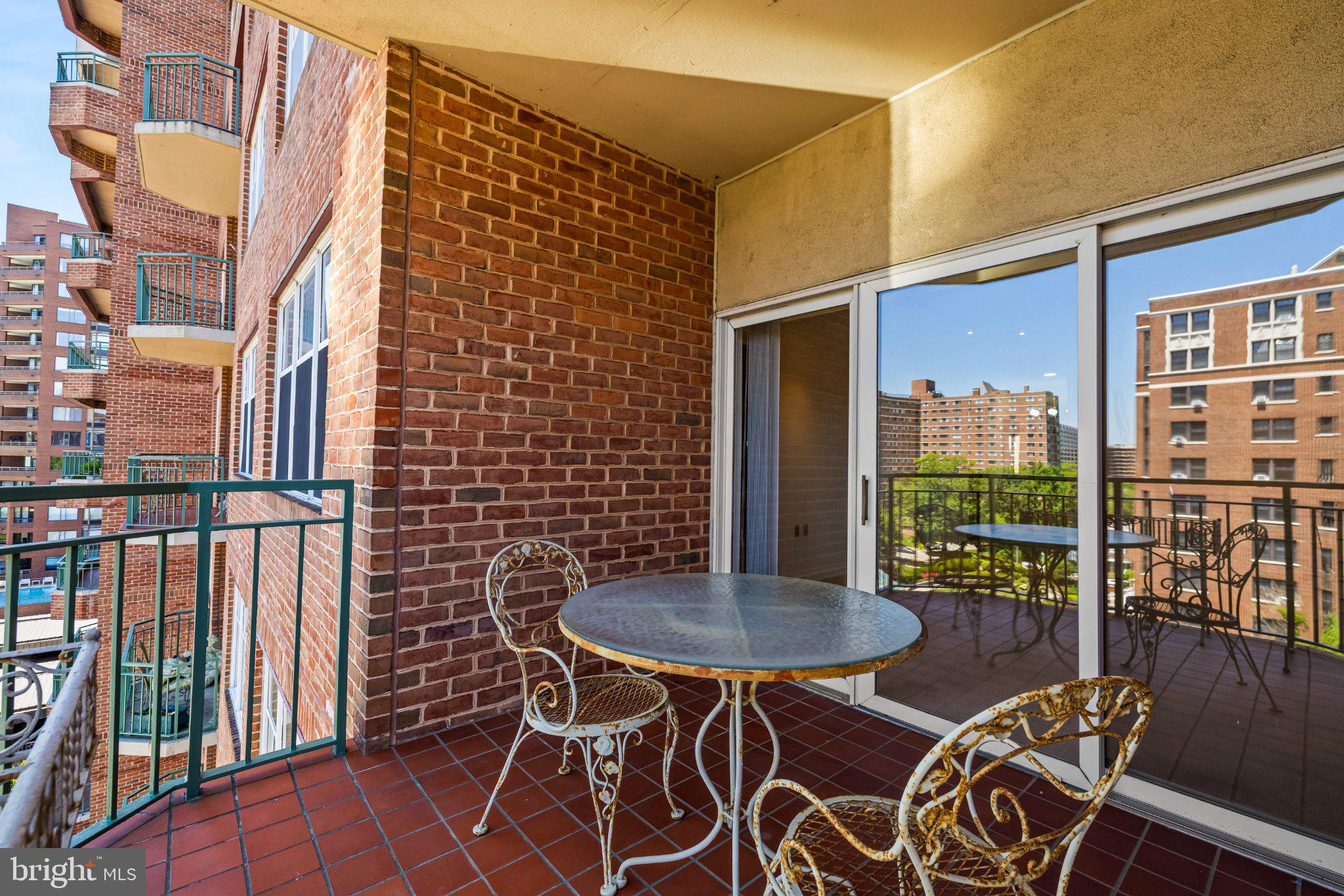 TUSCANY-CANTERBURY - Residential