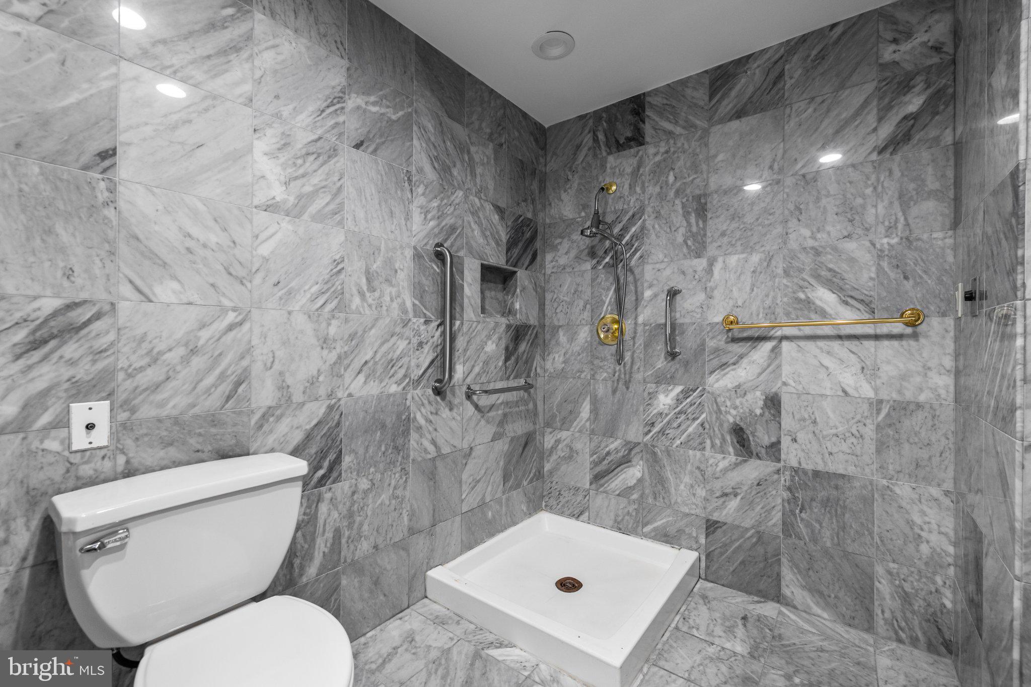 TUSCANY-CANTERBURY - Residential